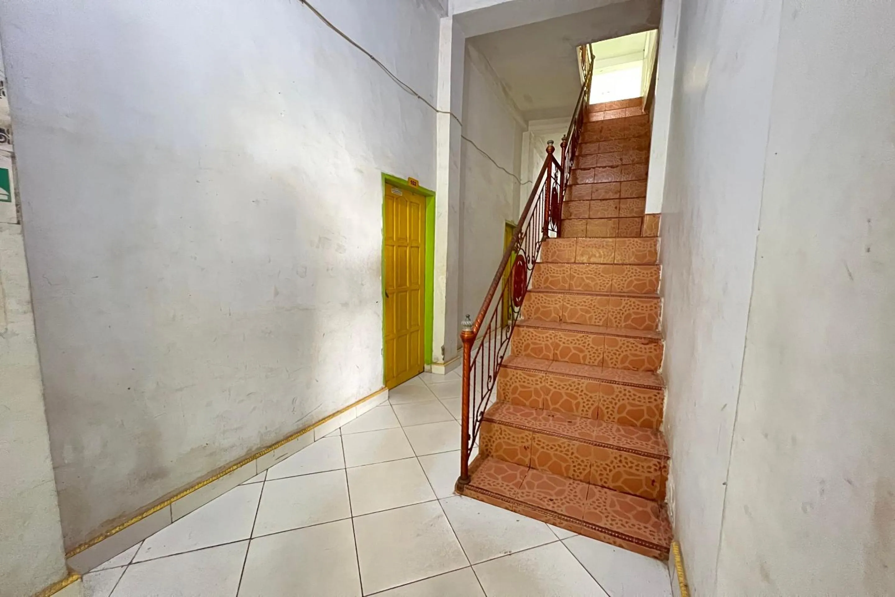 Lobby or reception in Hotel O Kost Btnompo Near SDI Bontosallang