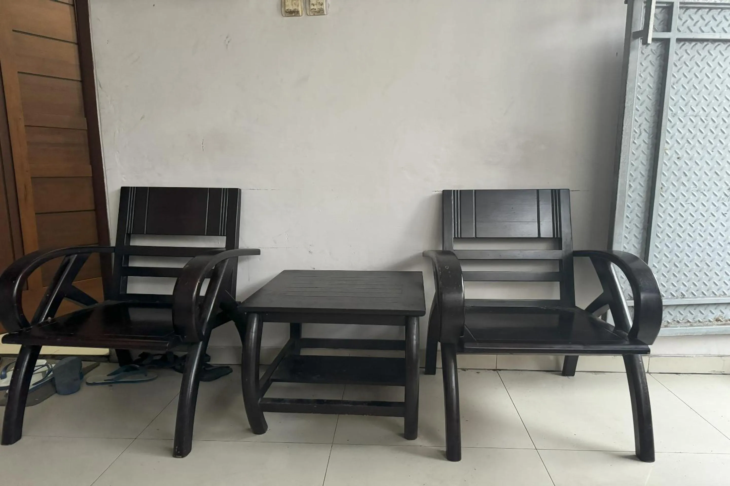 Lobby or reception in Hotel O Kost Aisyah Near Citra Grand Galesong City(Pattalassang)