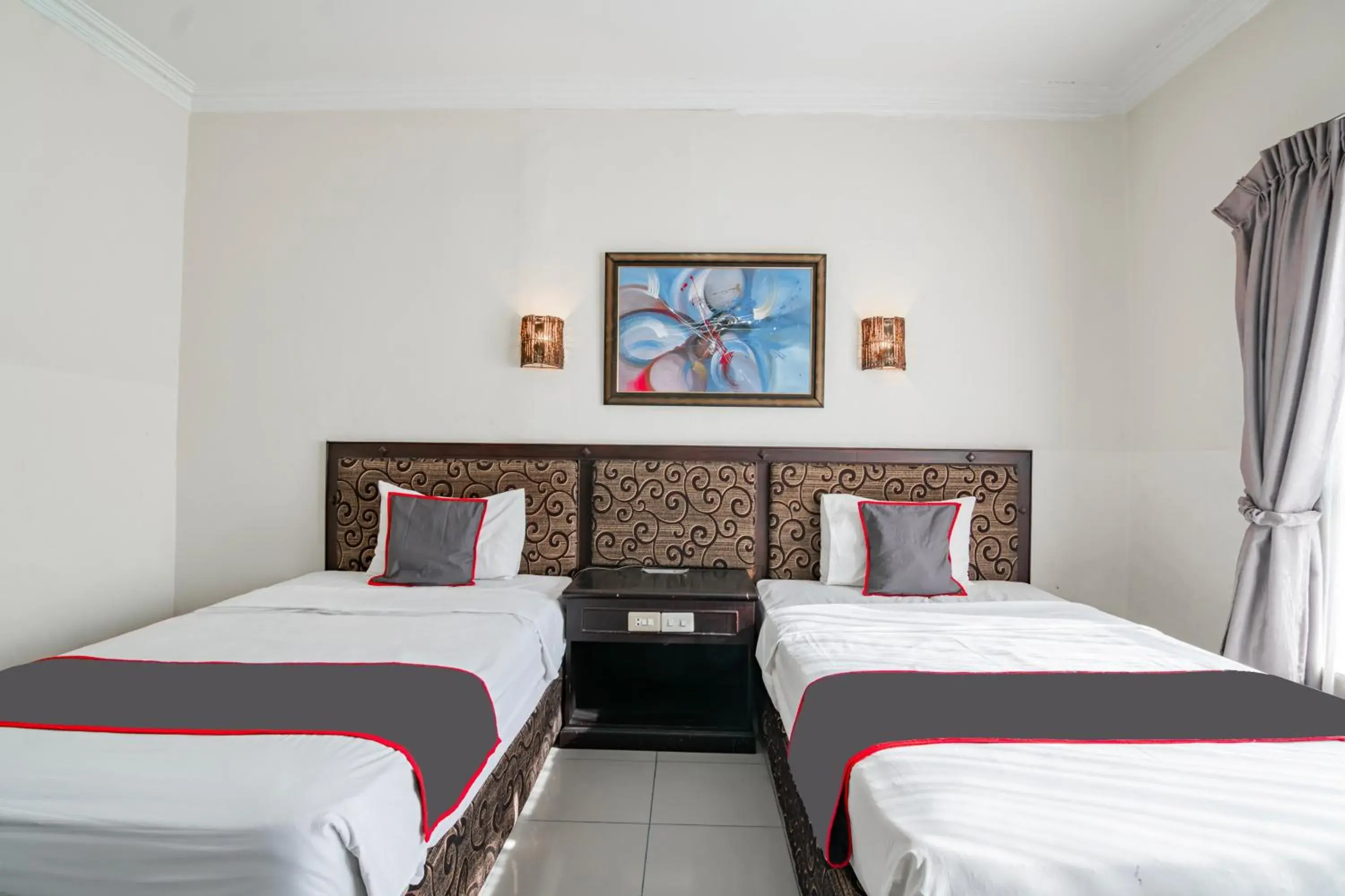 Superior Twin Room in Collection O Senapelan Near Rsud Petala Bumi Formerly De Town Hotel Superior Twin Room in Collection O Senapelan Near Rsud Petala Bumi Formerly De Town Hotel