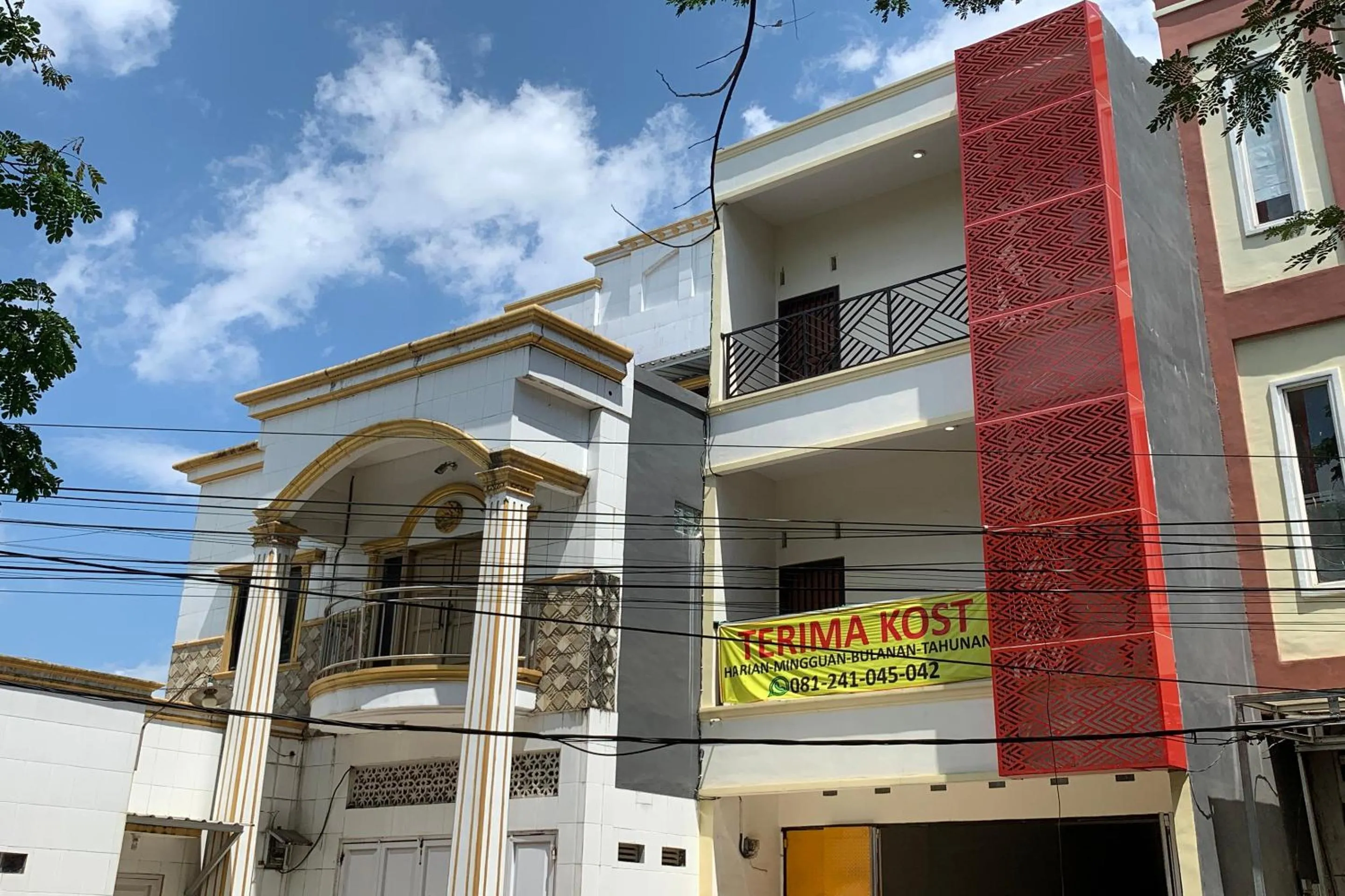 Property building in Hotel O Pondok Akhmal 2 Near Kantor Desa Pattinoang