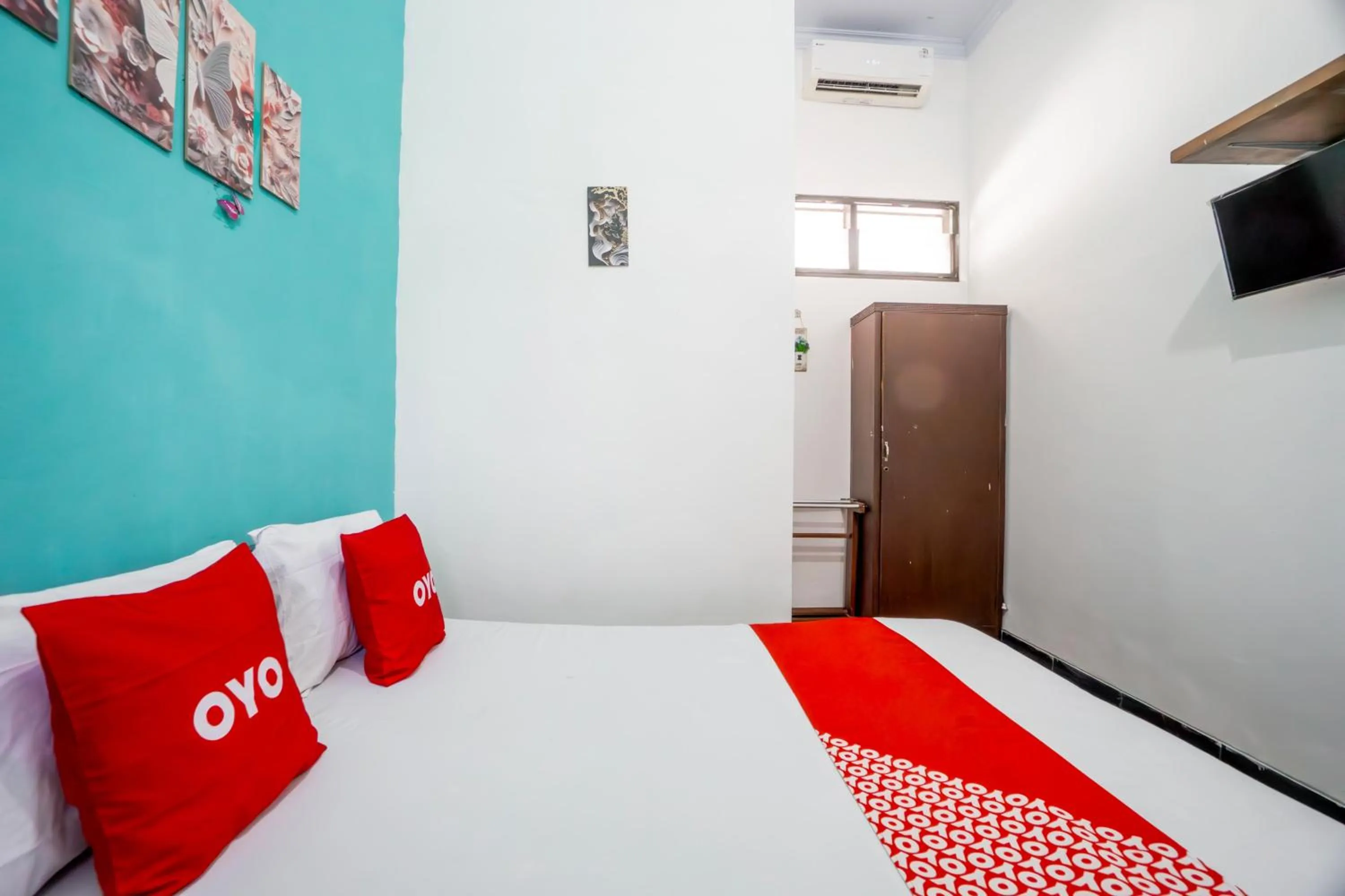 Bedroom, Bed in Hotel O Central Madiun Near Stasiun Kota Madiun