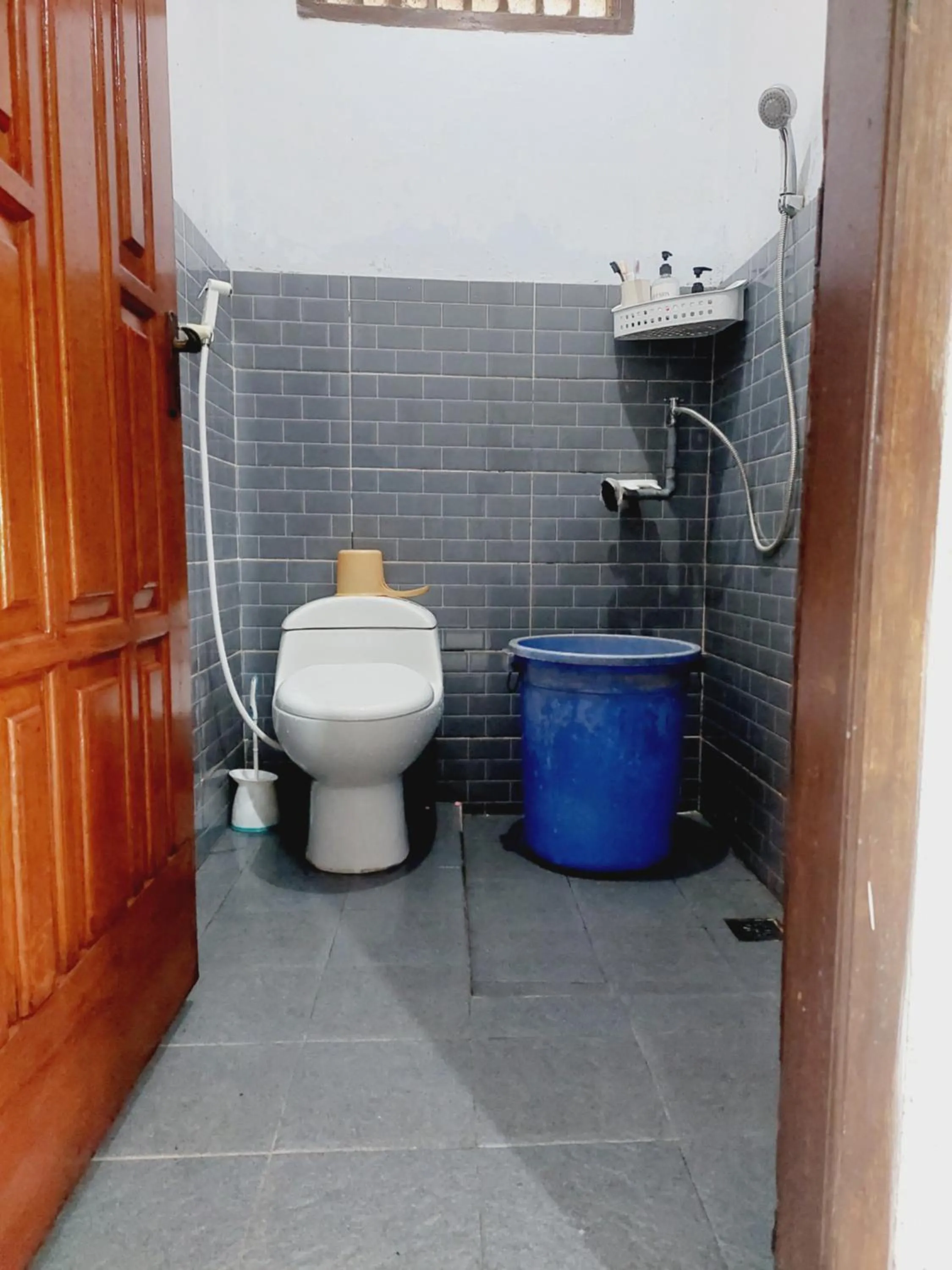 Shower in Chrisma Bed and Breakfast