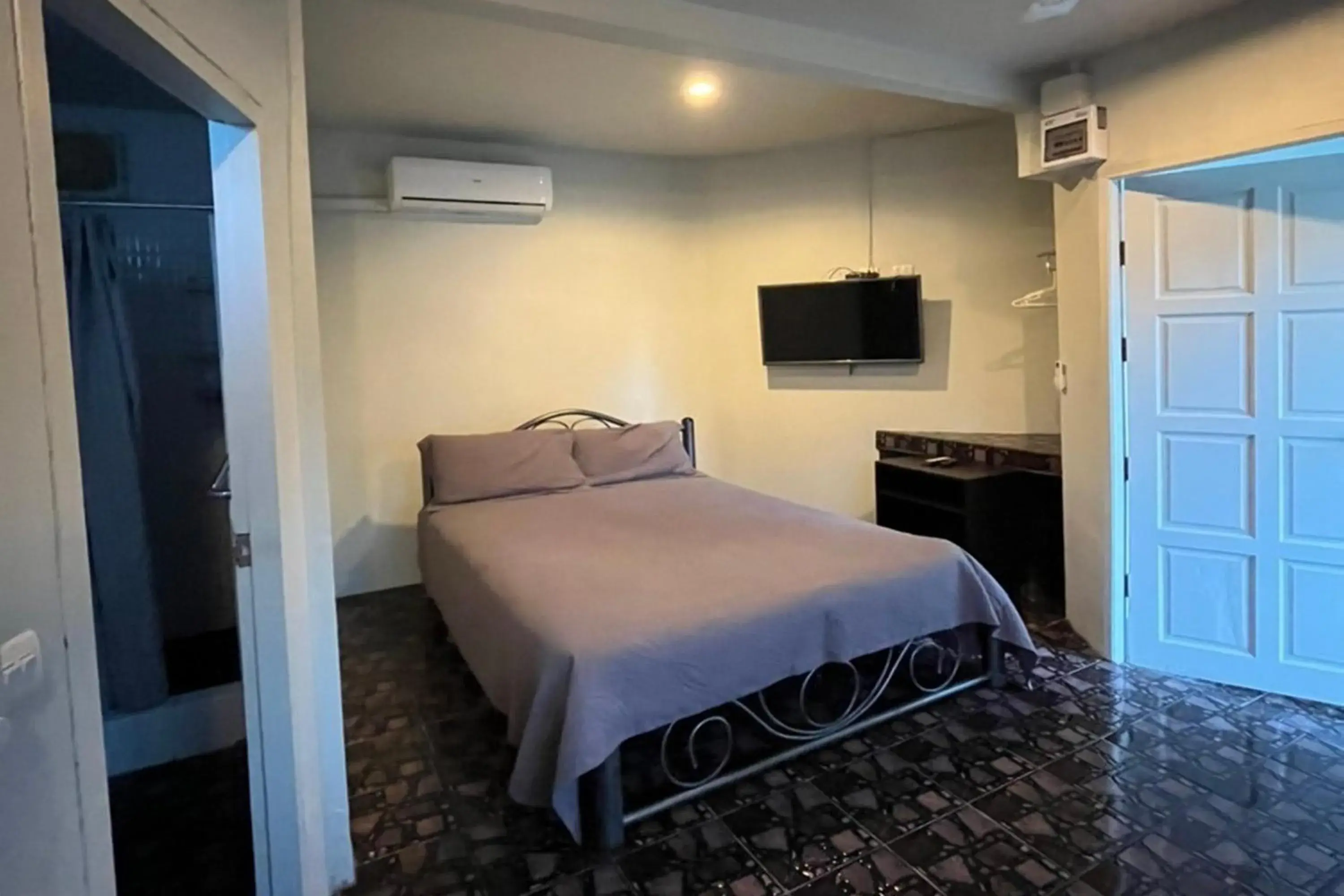 Small Twin Room in Baan Sanuan Resort Small Twin Room in Baan Sanuan Resort