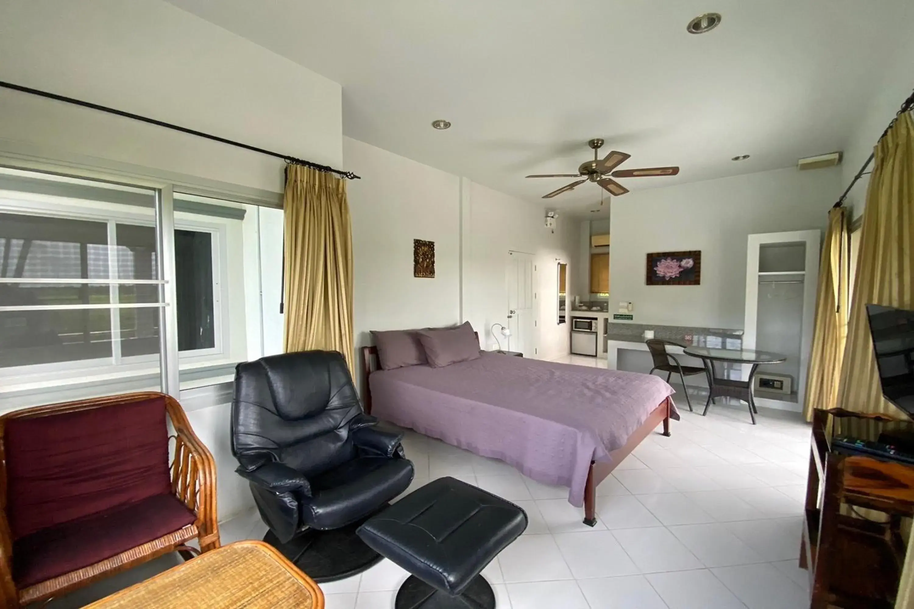 Superior Bungalow in Baan Sanuan Resort Superior Bungalow in Baan Sanuan Resort