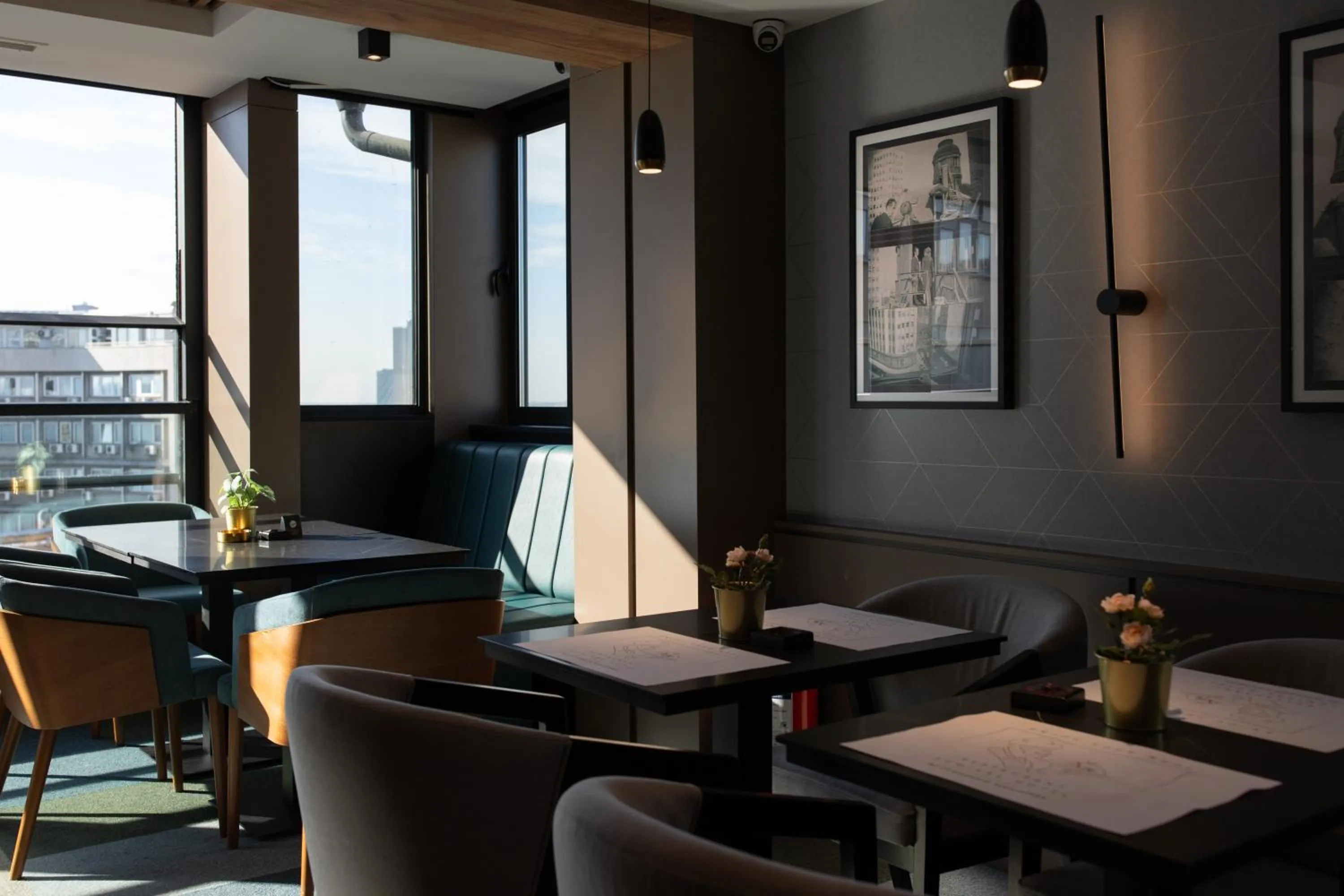 Restaurant/places to eat in Lumière Hotel Pool & SPA