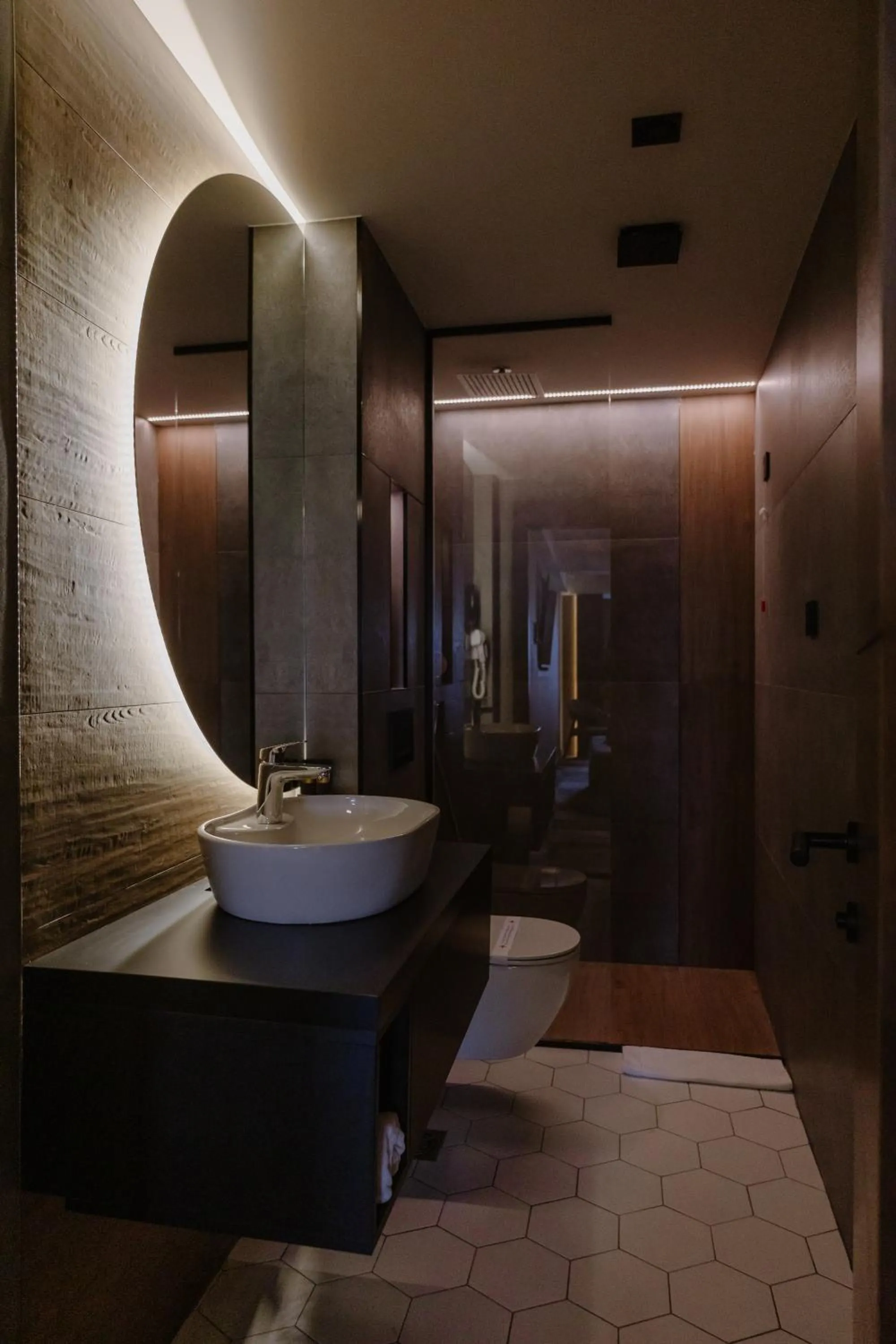 Bathroom in Lumière Hotel Pool & SPA