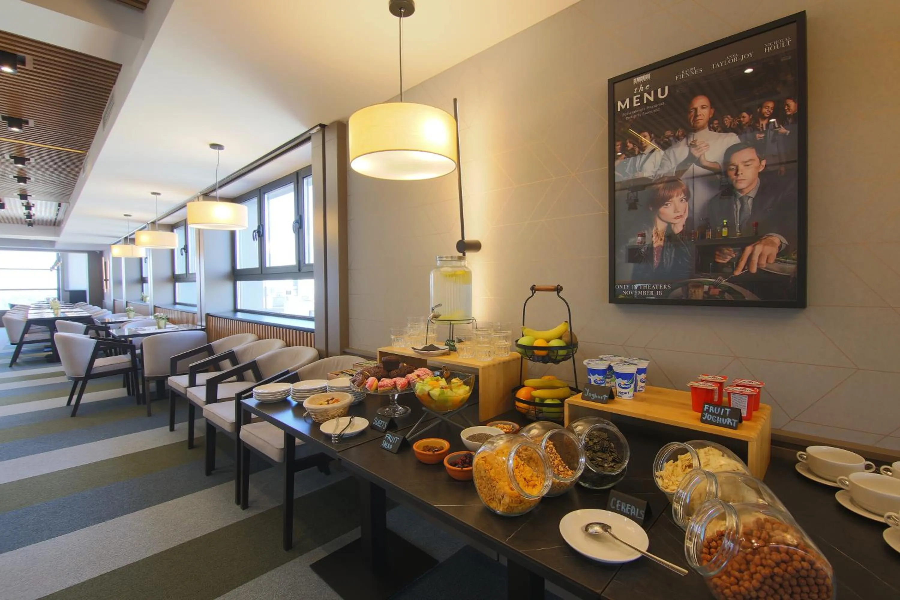 Restaurant/places to eat in Lumière Hotel Pool & SPA