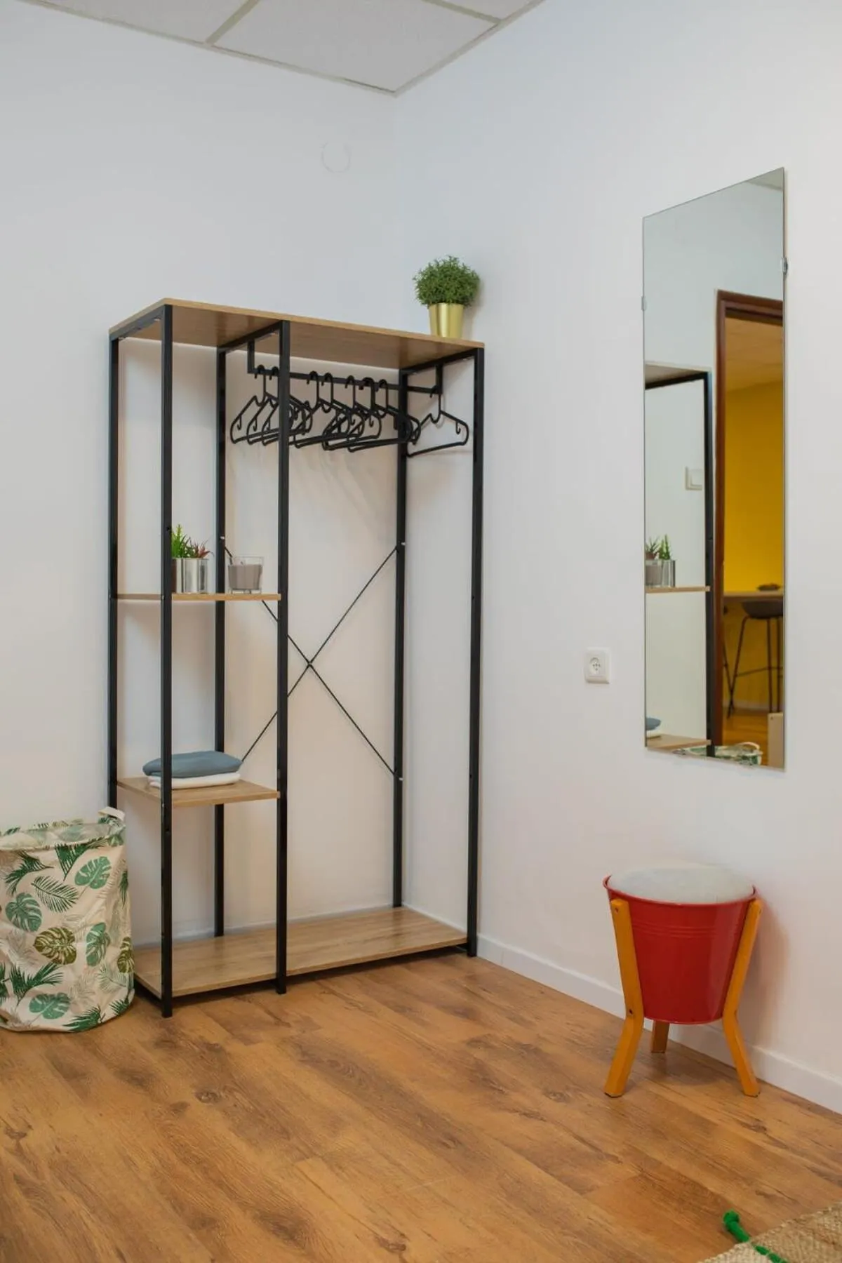 Colorful Apartment by the Beach