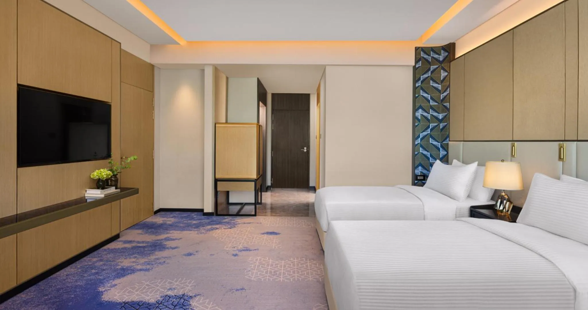 Bed in Amari Colombo, Sri Lanka