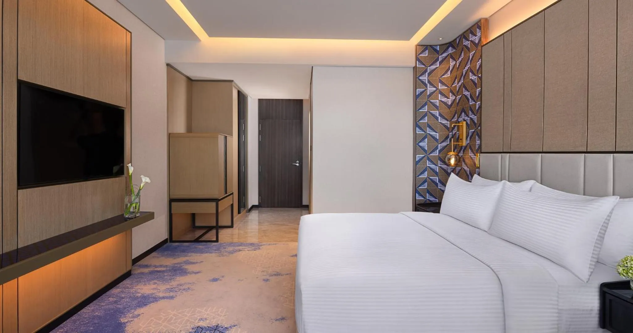 Bed in Amari Colombo, Sri Lanka