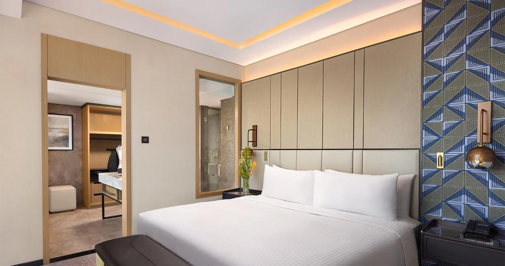 Bed in Amari Colombo, Sri Lanka