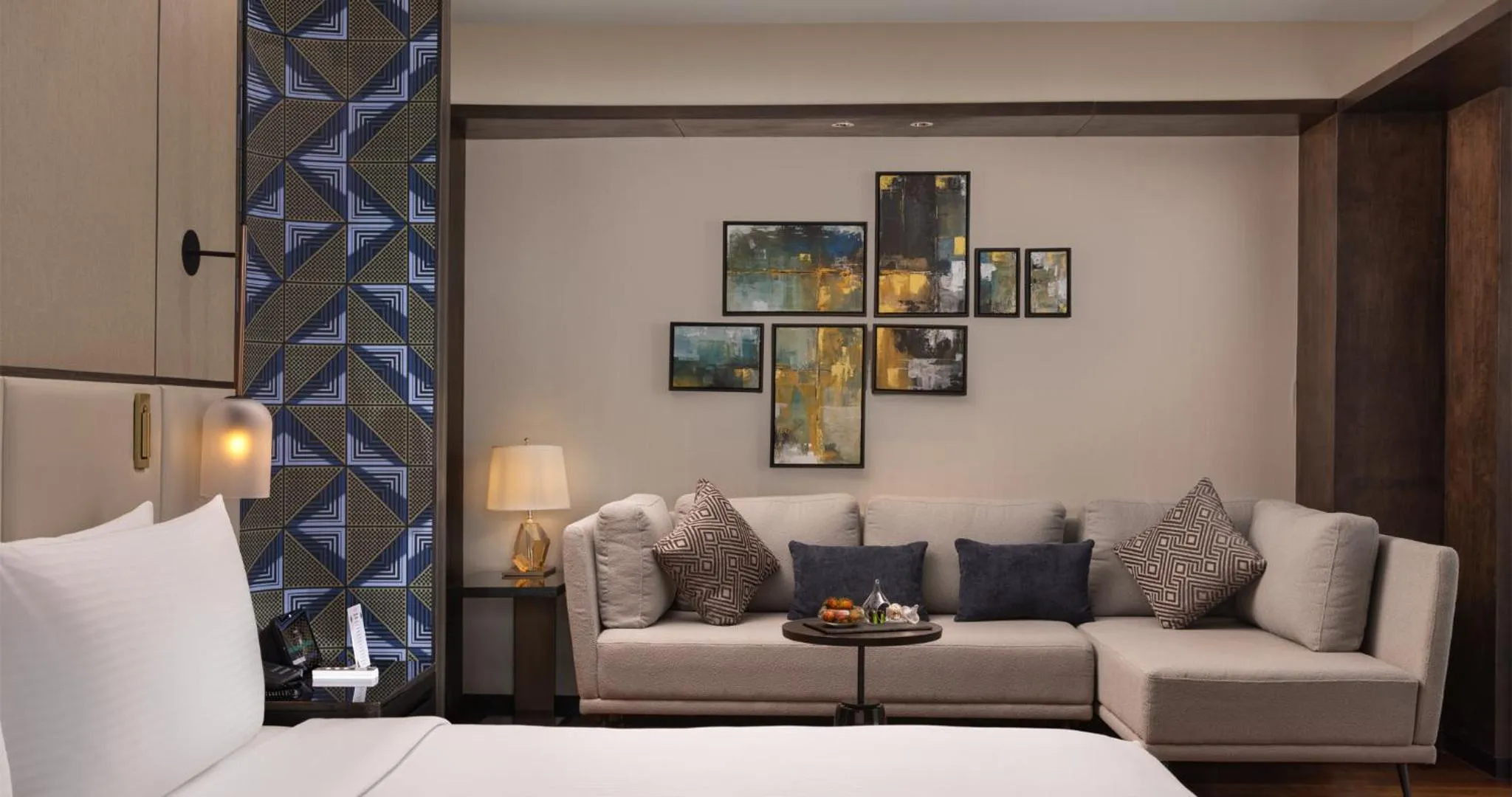 Seating area, Bed in Amari Colombo, Sri Lanka