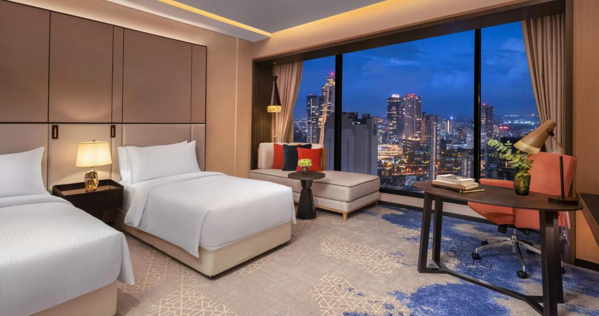 Bed in Amari Colombo, Sri Lanka