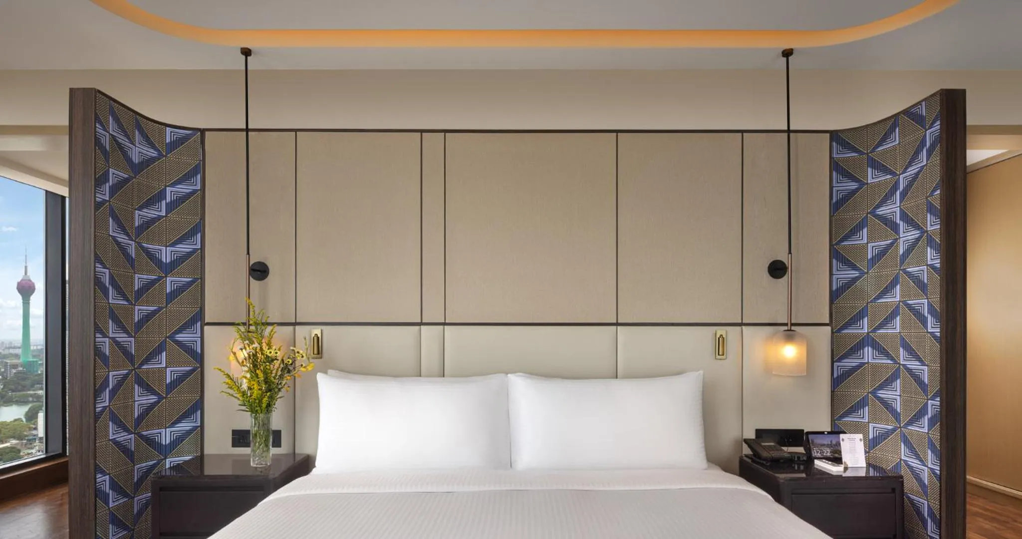 Bed in Amari Colombo, Sri Lanka