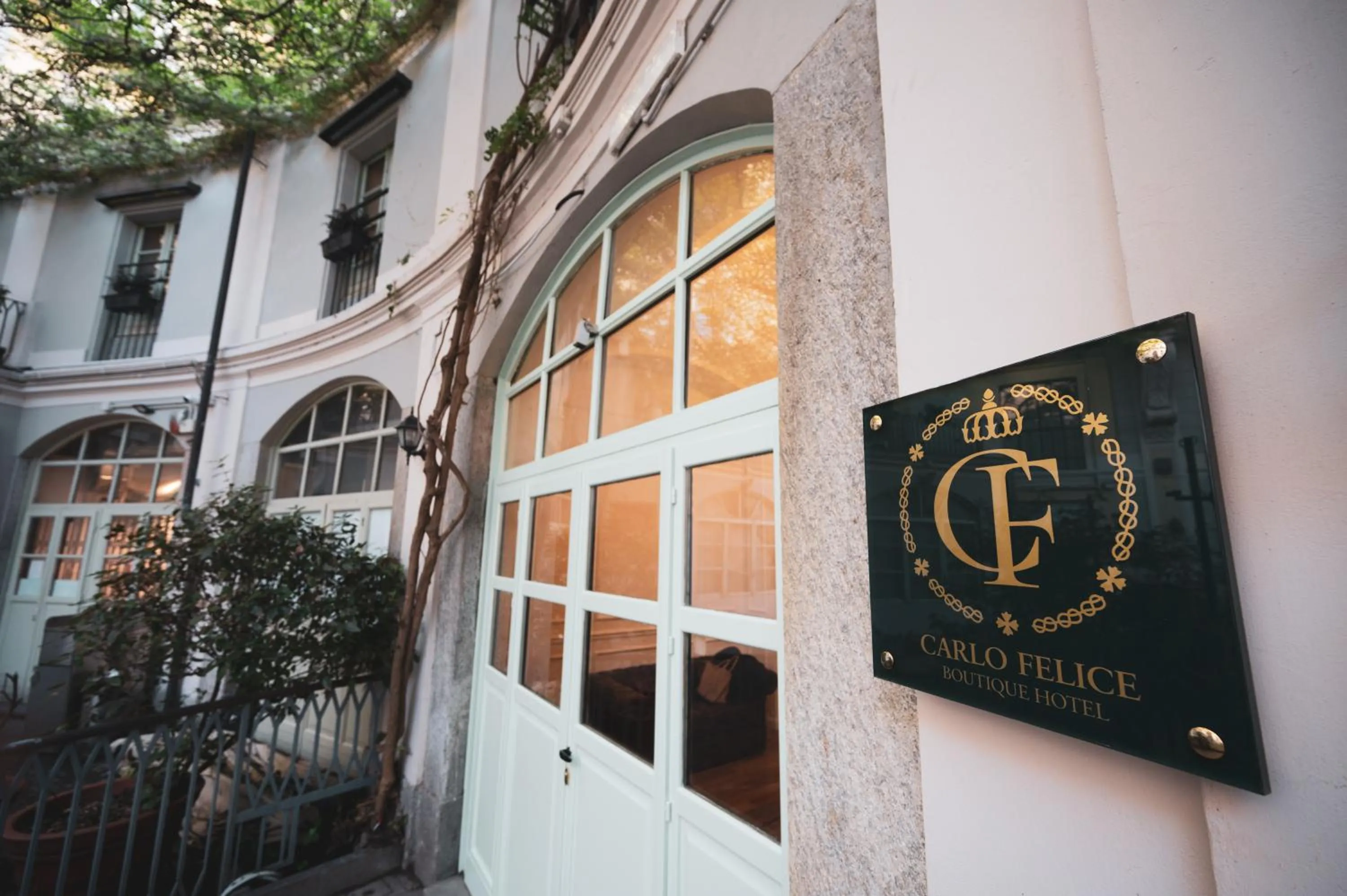 Facade/entrance in Carlo Felice Boutique Hotel