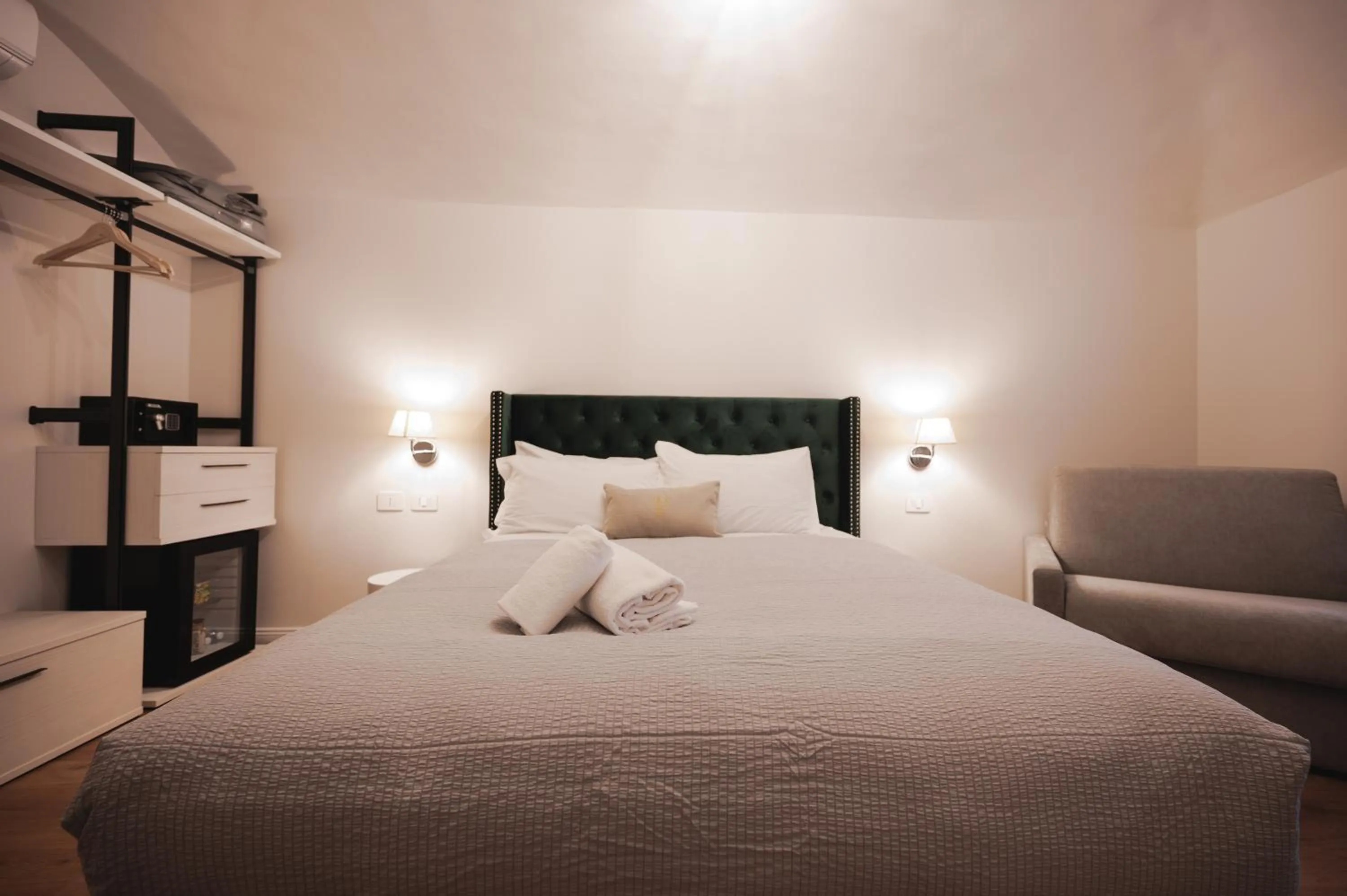 Photo of the whole room, Bed in Carlo Felice Boutique Hotel