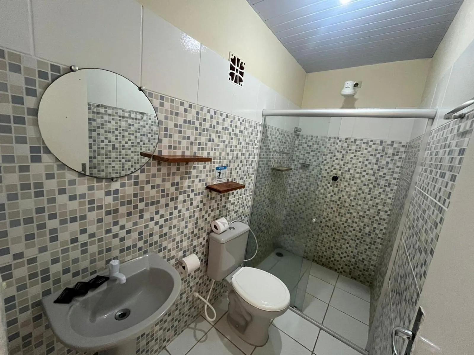 Bathroom in Pousada Flor de Merepe