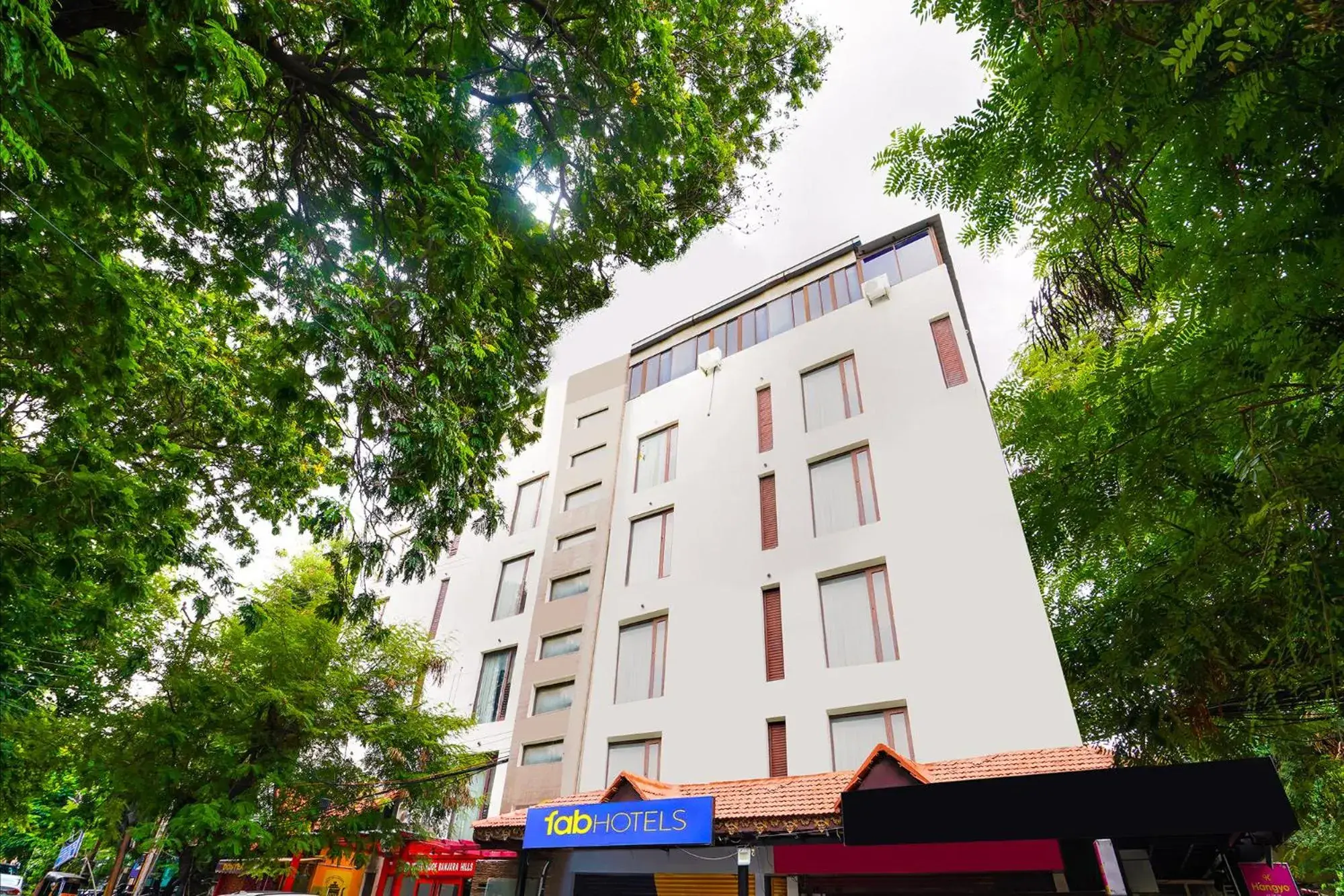 FabHotel WR Grand- Nr Citi Neuro Centre- Banjara Hills FabHotel WR Grand- Nr Citi Neuro Centre- Banjara Hills