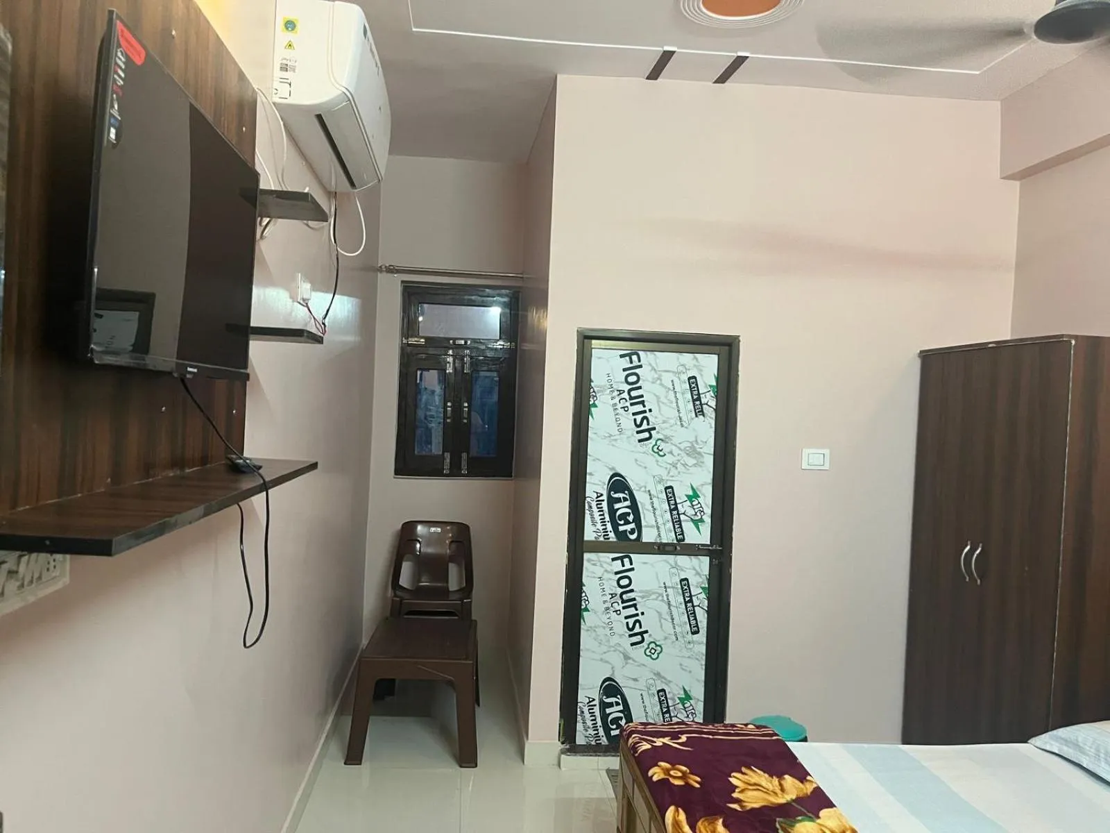 Shree Raj Homestay AC Room