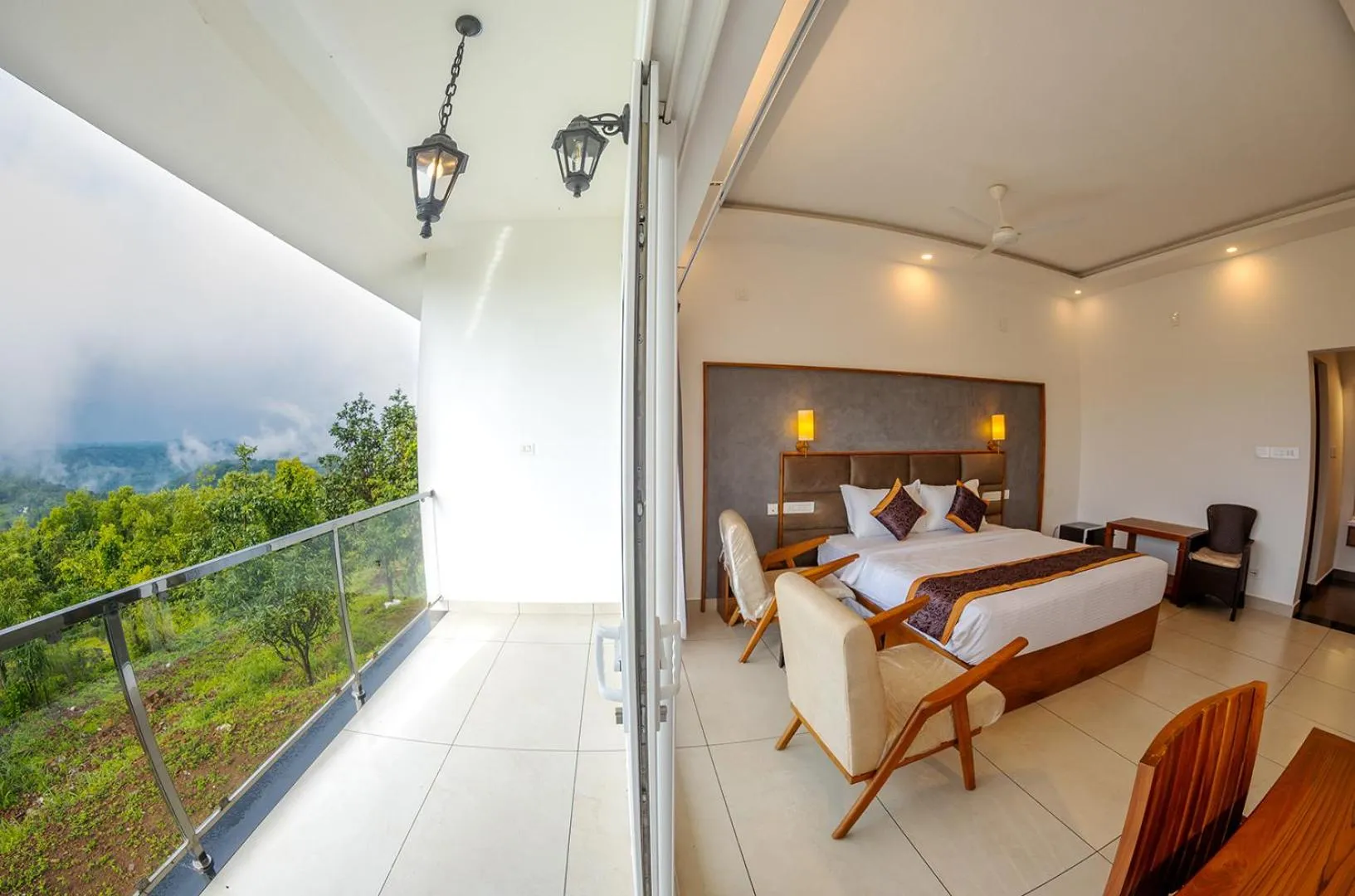 Balcony/Terrace, Bed in SandalMist Resort and Spa