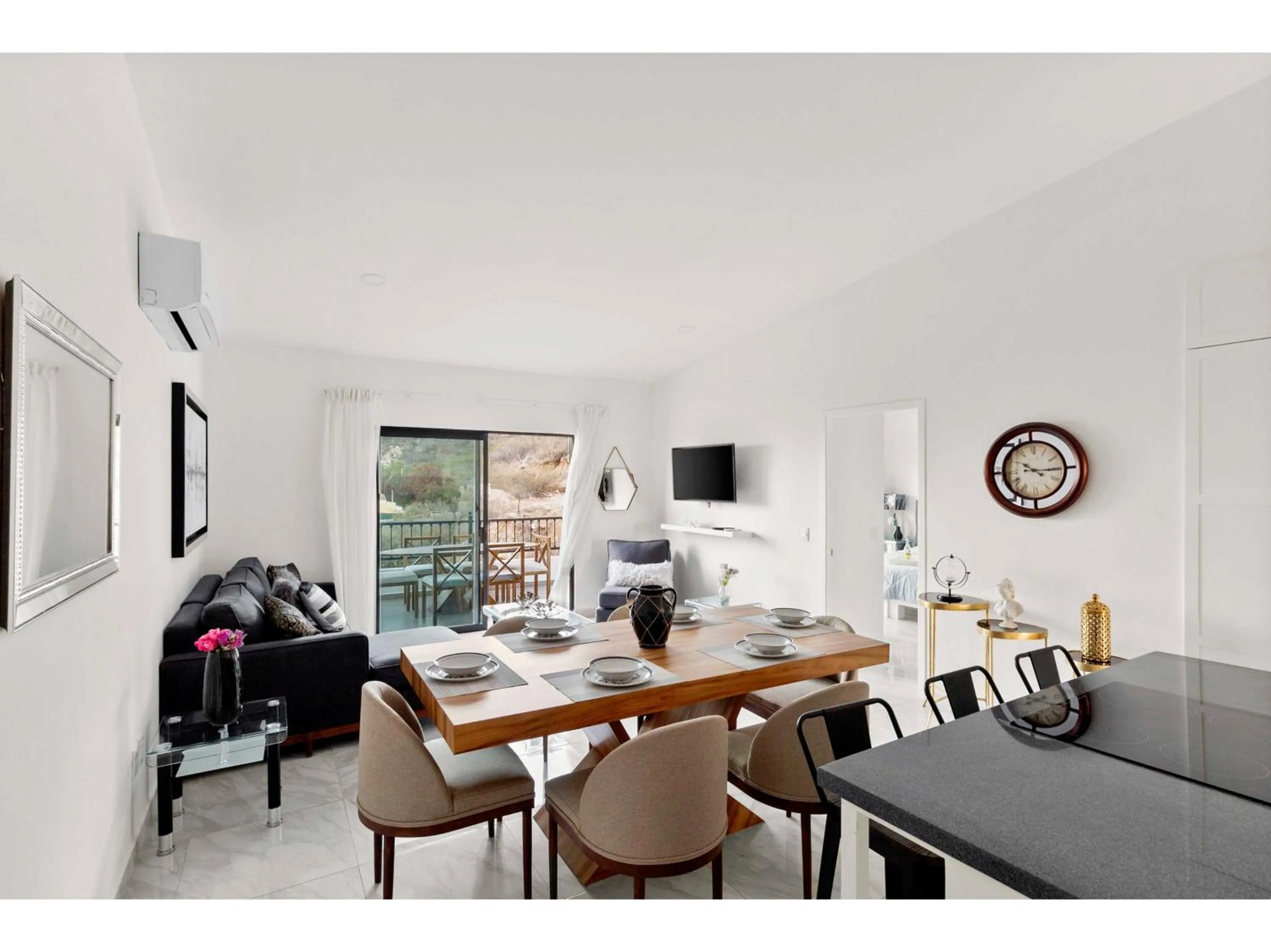 TV and multimedia in Collection O Morgan City Center, Los Cabos