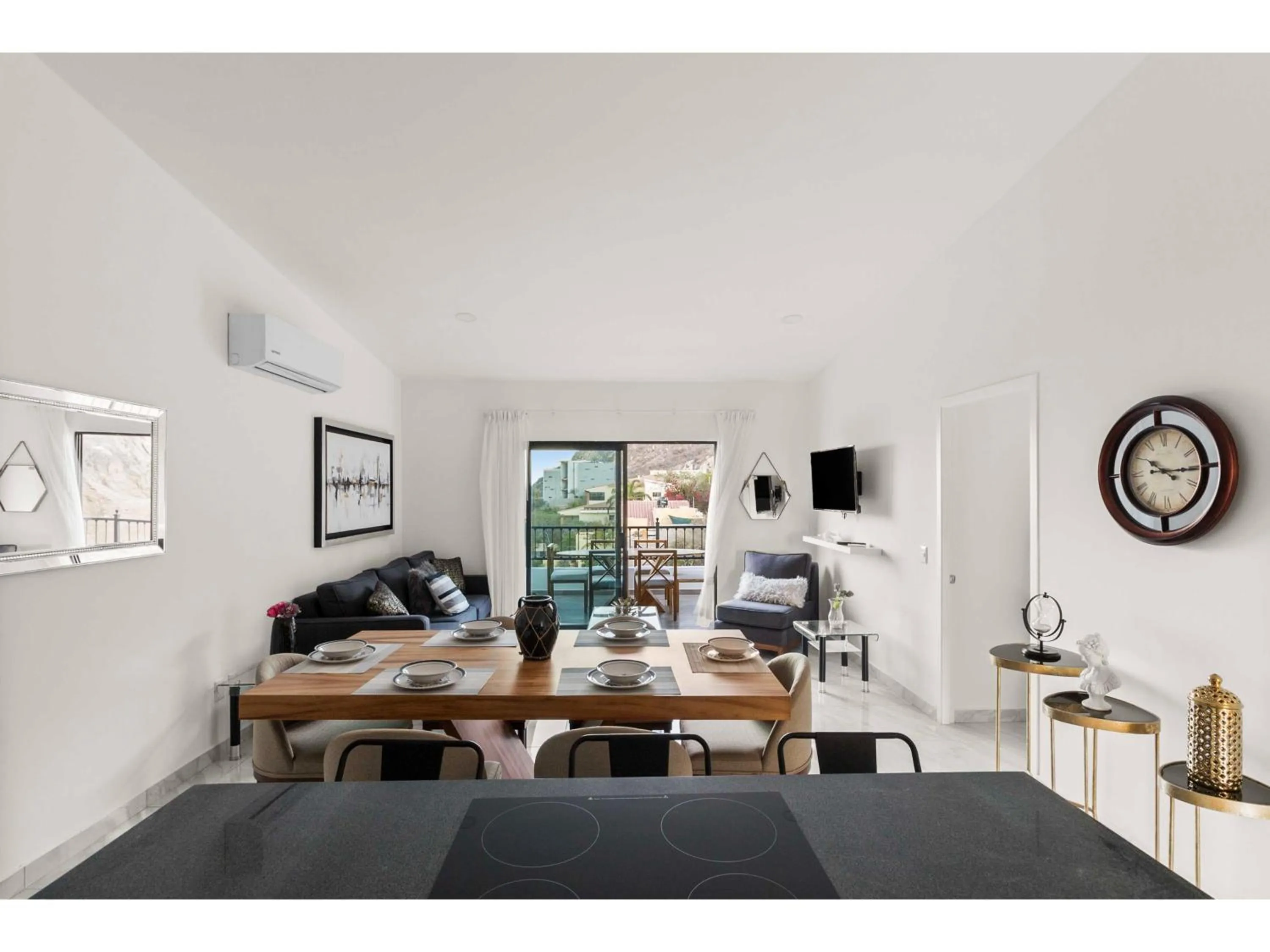 TV and multimedia in Collection O Morgan City Center, Los Cabos