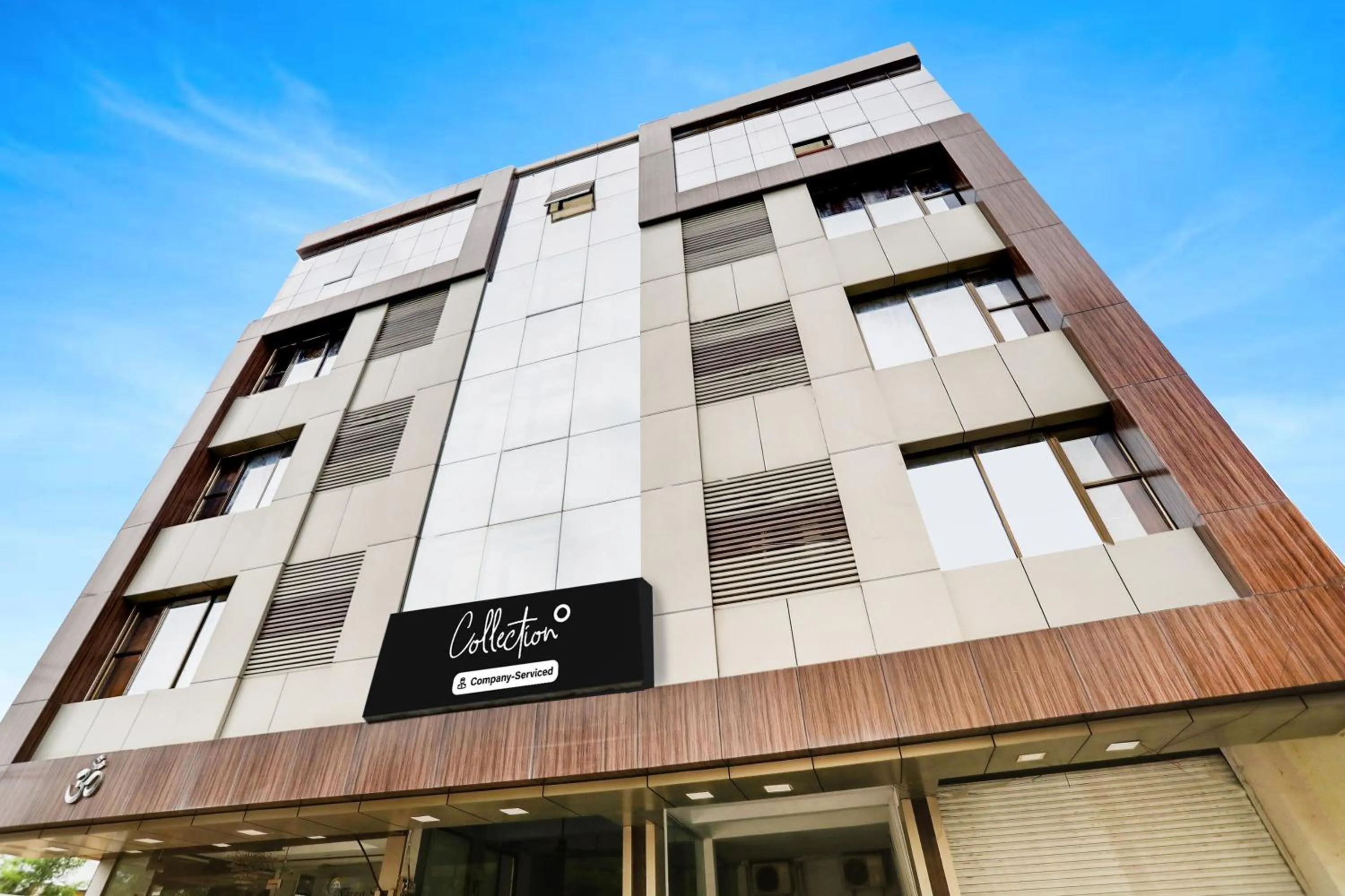 Facade/entrance in Super Hotel O Palkhi Road Near Sai Baba Temple Formerly Netra Sai