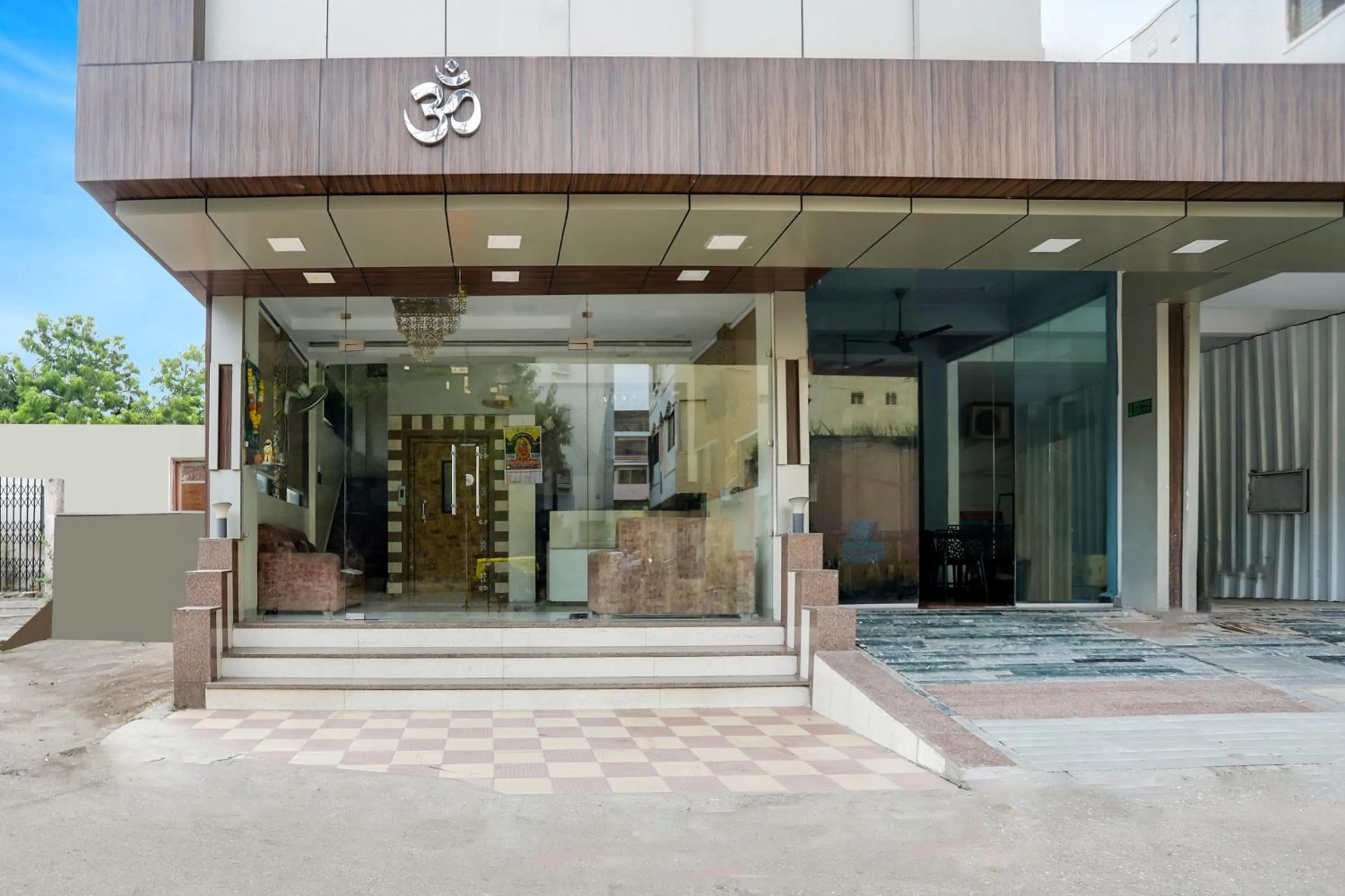 Facade/entrance in Super Hotel O Palkhi Road Near Sai Baba Temple Formerly Netra Sai