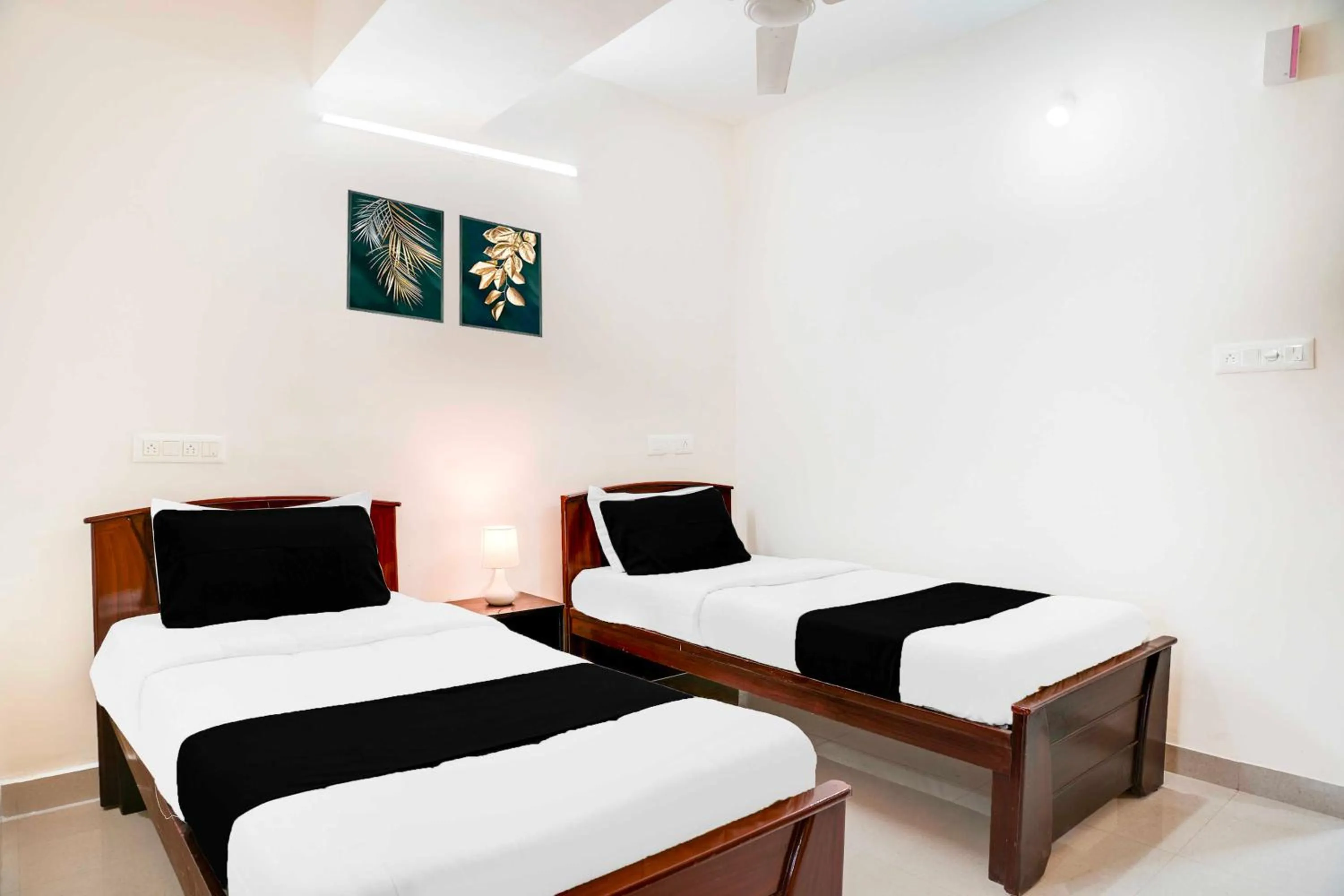 Bedroom, Bed in Super Collection O KR Puram Ayyappa Nagar Formerly Sunrise Arcade