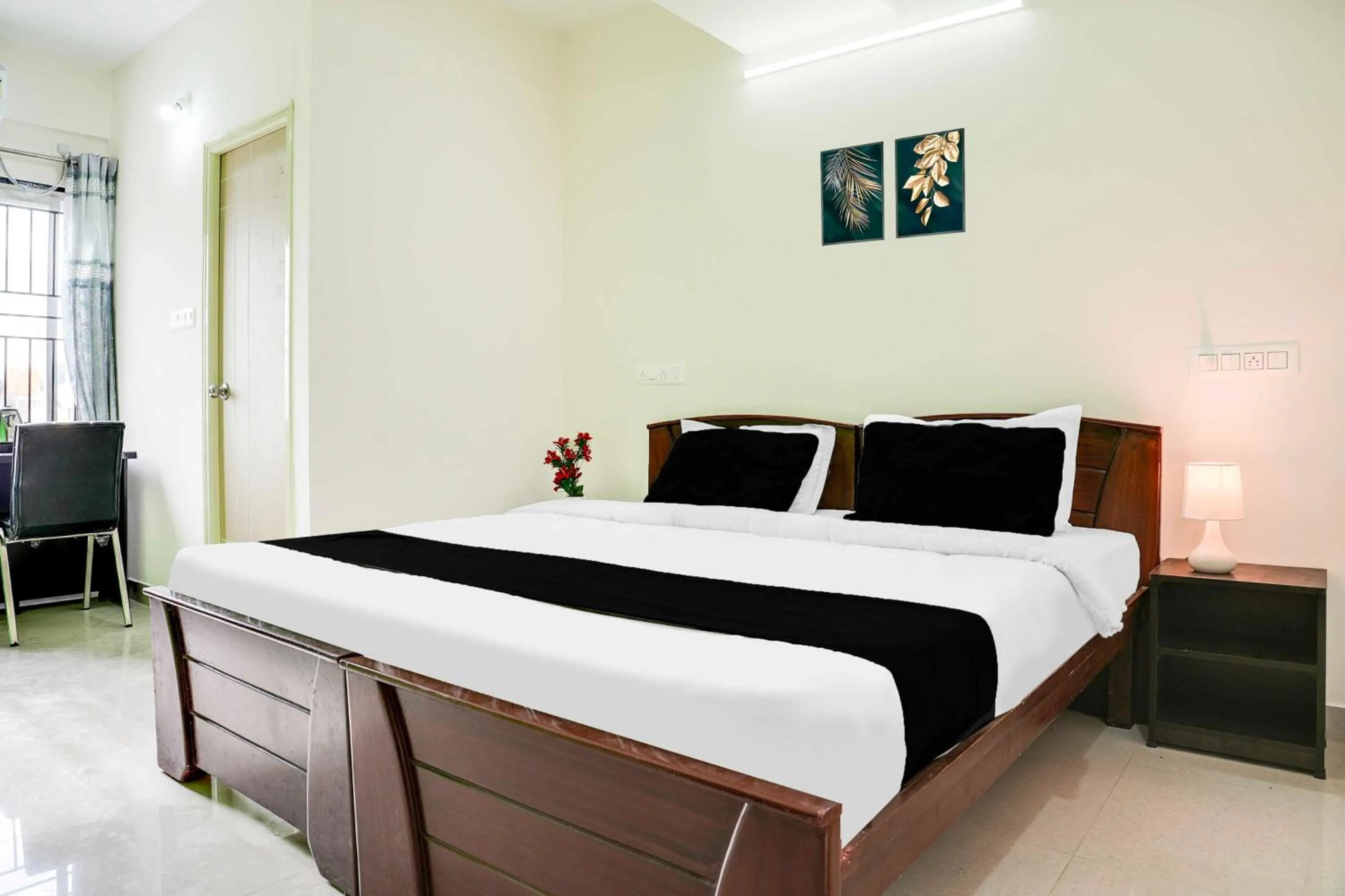 Bedroom, Bed in Super Collection O KR Puram Ayyappa Nagar Formerly Sunrise Arcade