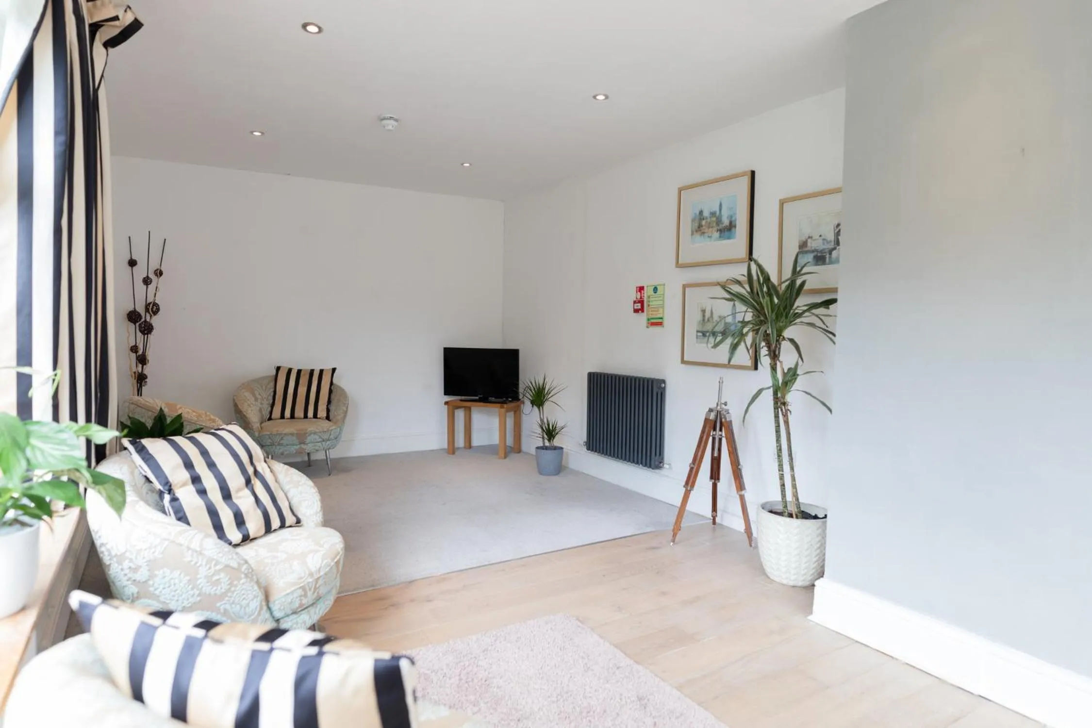 Communal lounge/ TV room in EBS London Stay