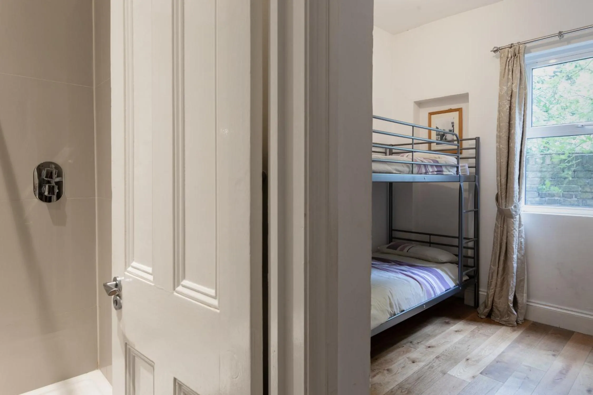 bunk bed, Bed in EBS London Stay