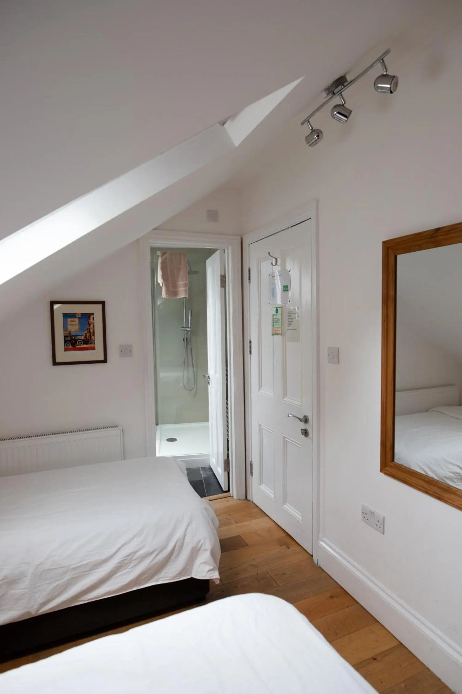 Bedroom, Bed in EBS London Stay