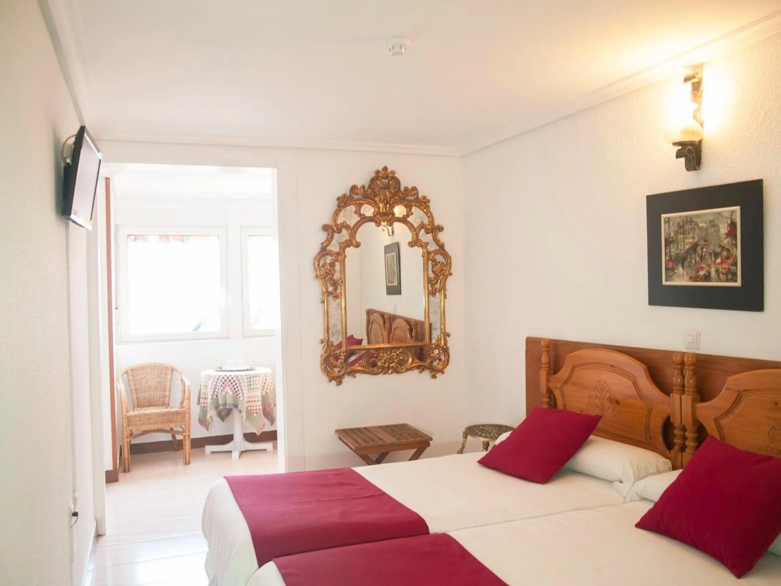 Photo of the whole room, Bed in Dato 2