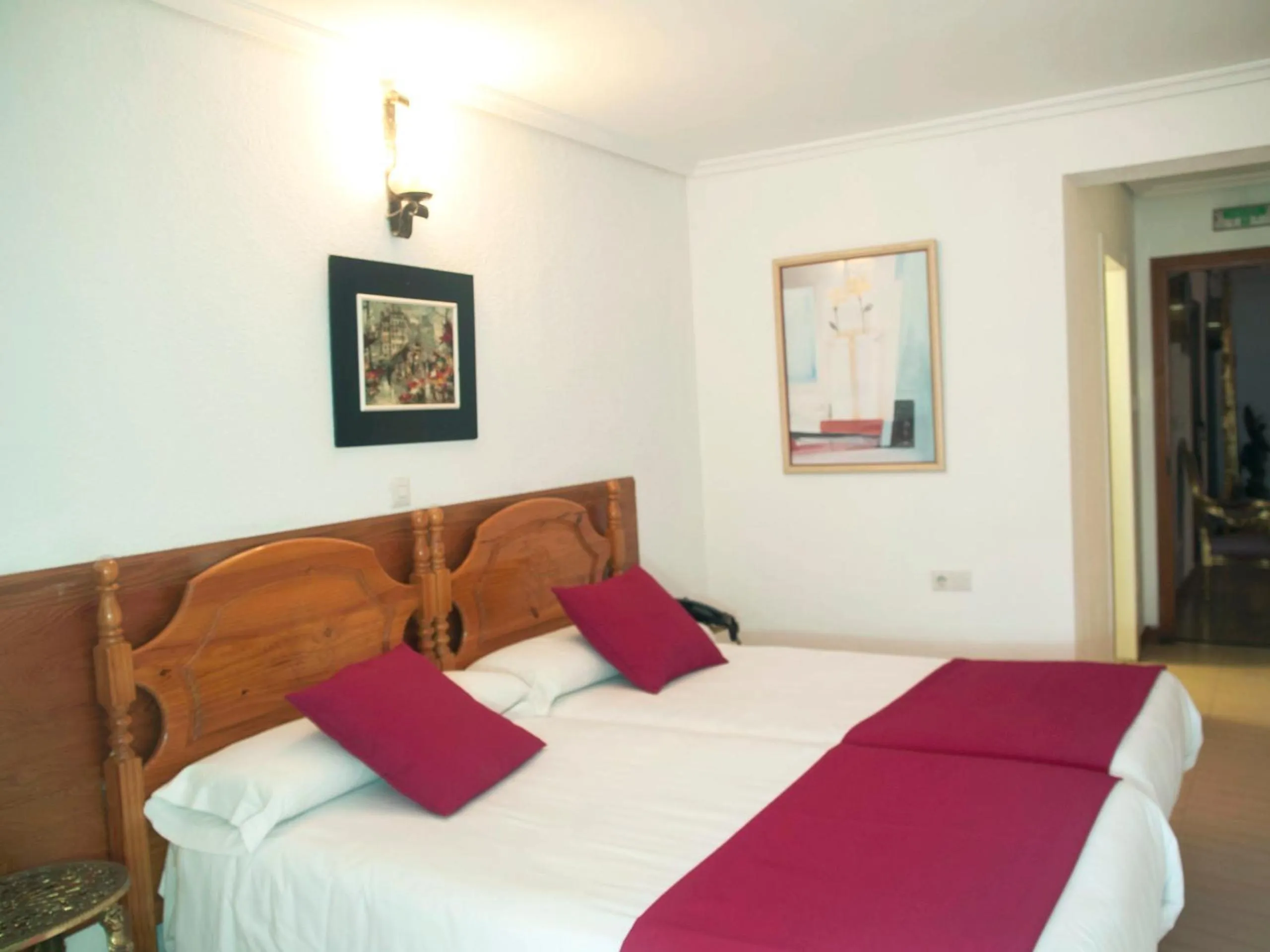 Photo of the whole room, Bed in Dato 2