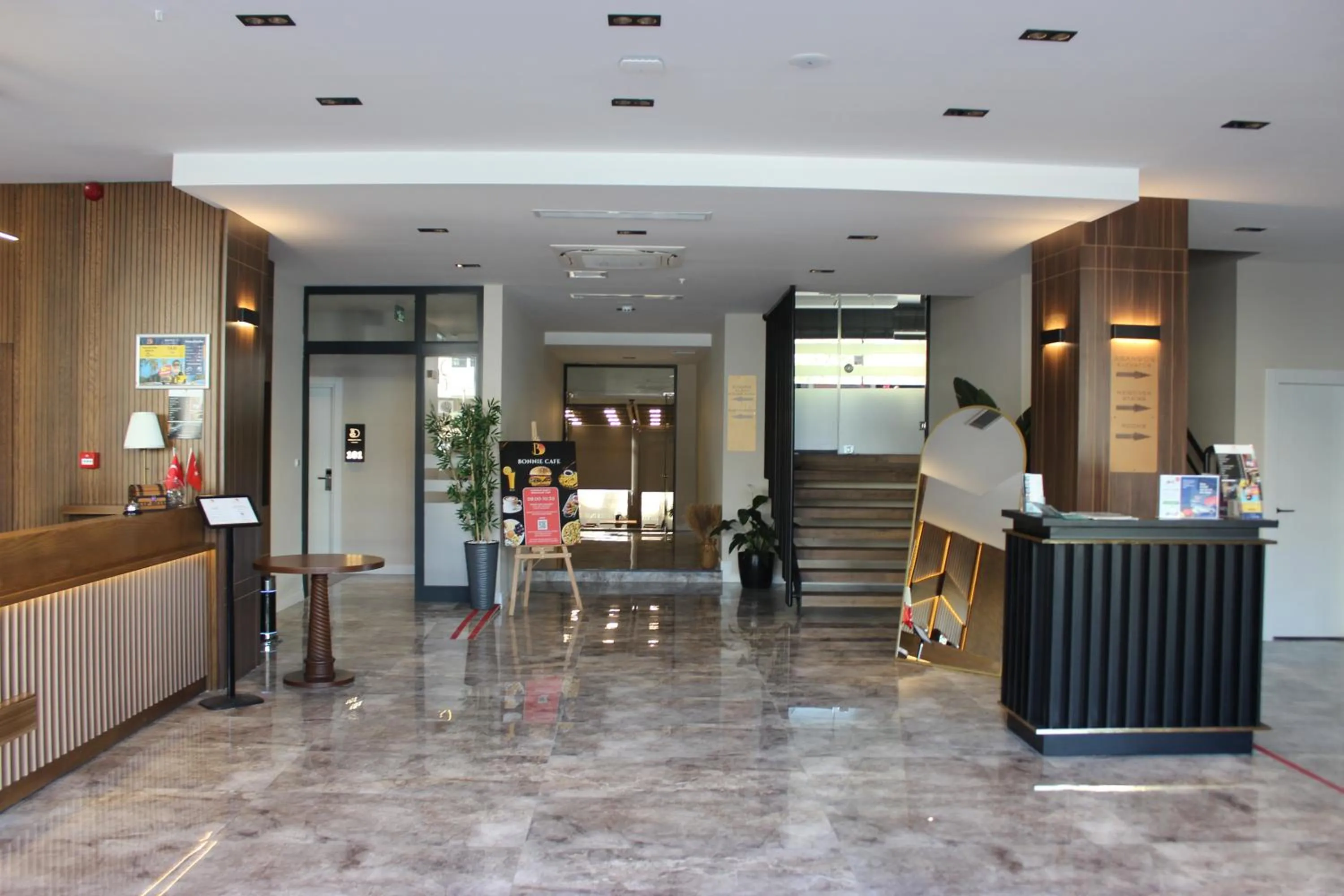 Lobby or reception in Bonnie City Hotel