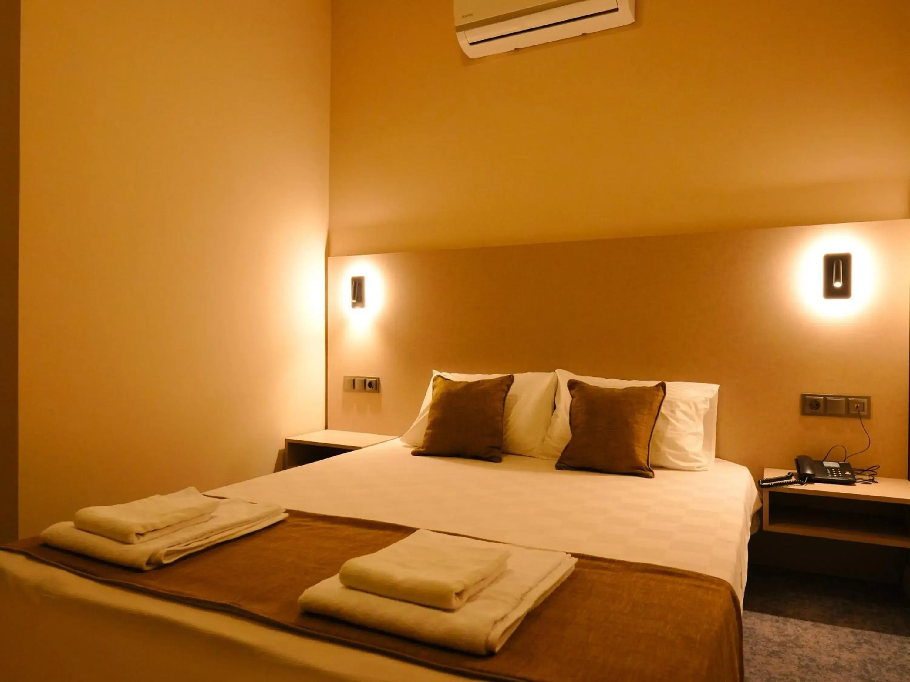 Economy Double Room in Bonnie City Hotel Economy Double Room in Bonnie City Hotel