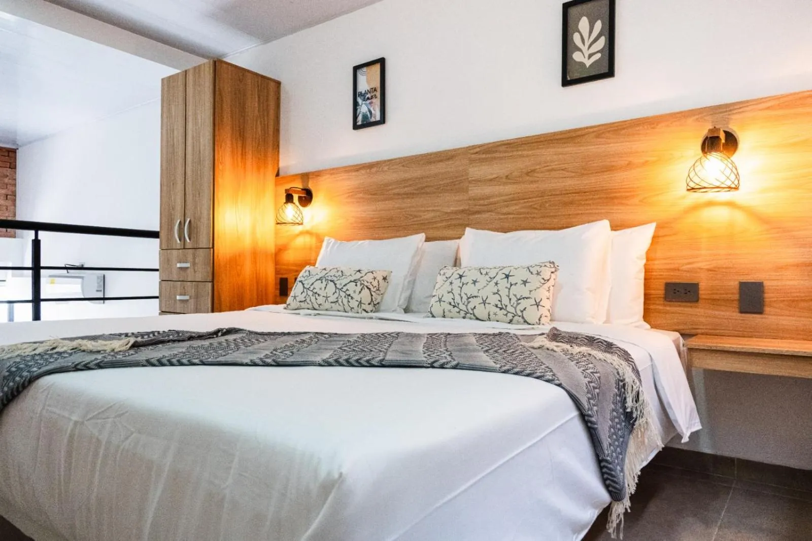 Bed in Central Suites by H&R