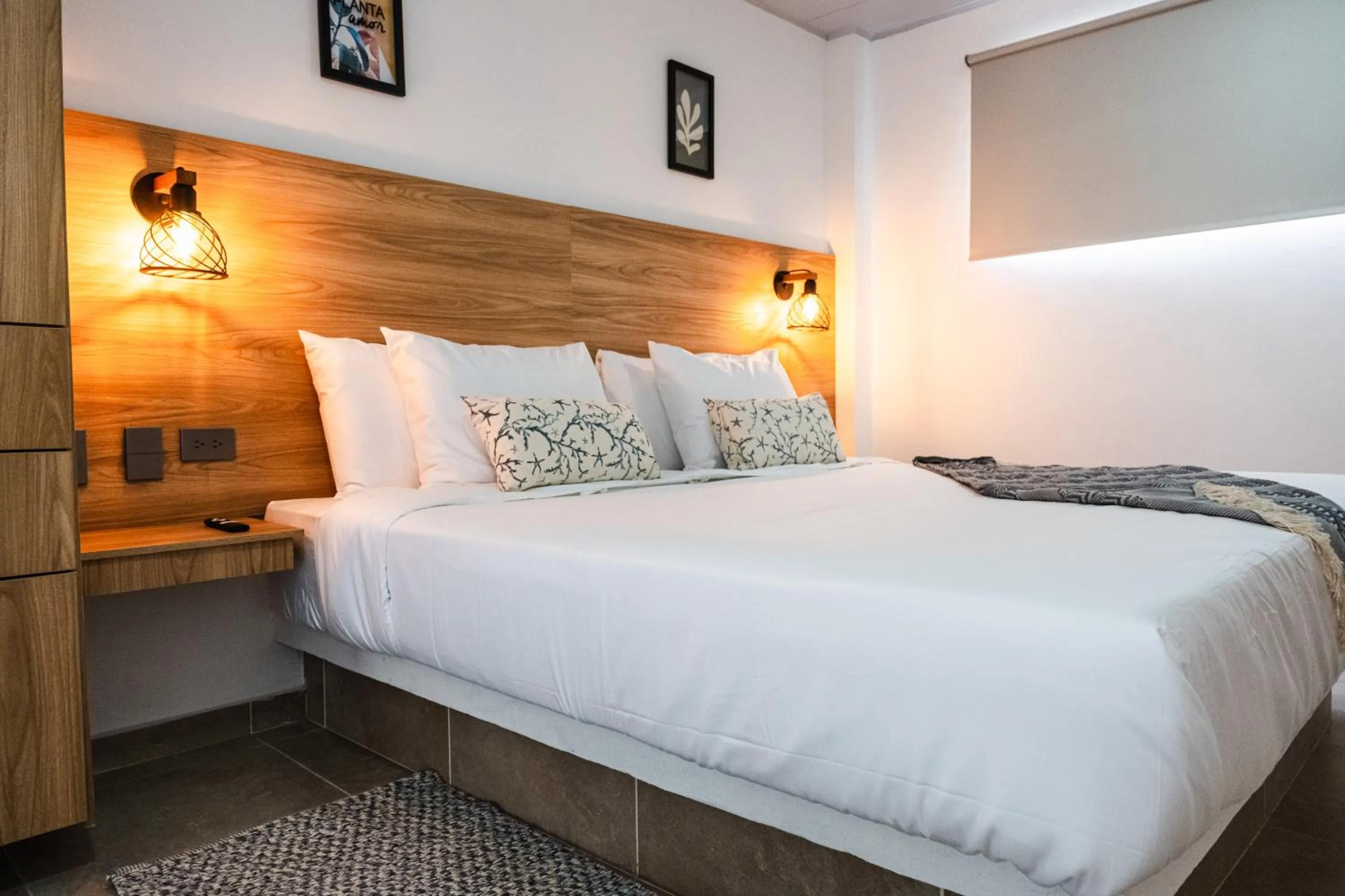 Bed in Central Suites by H&R