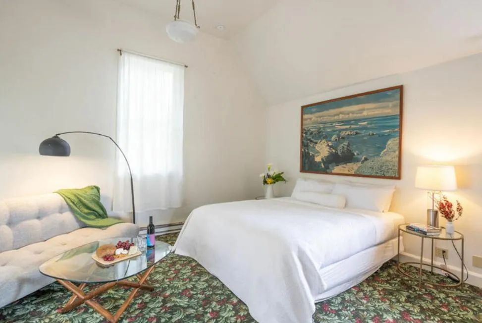 Bedroom, Bed in Dennen's Victorian Farmhouse