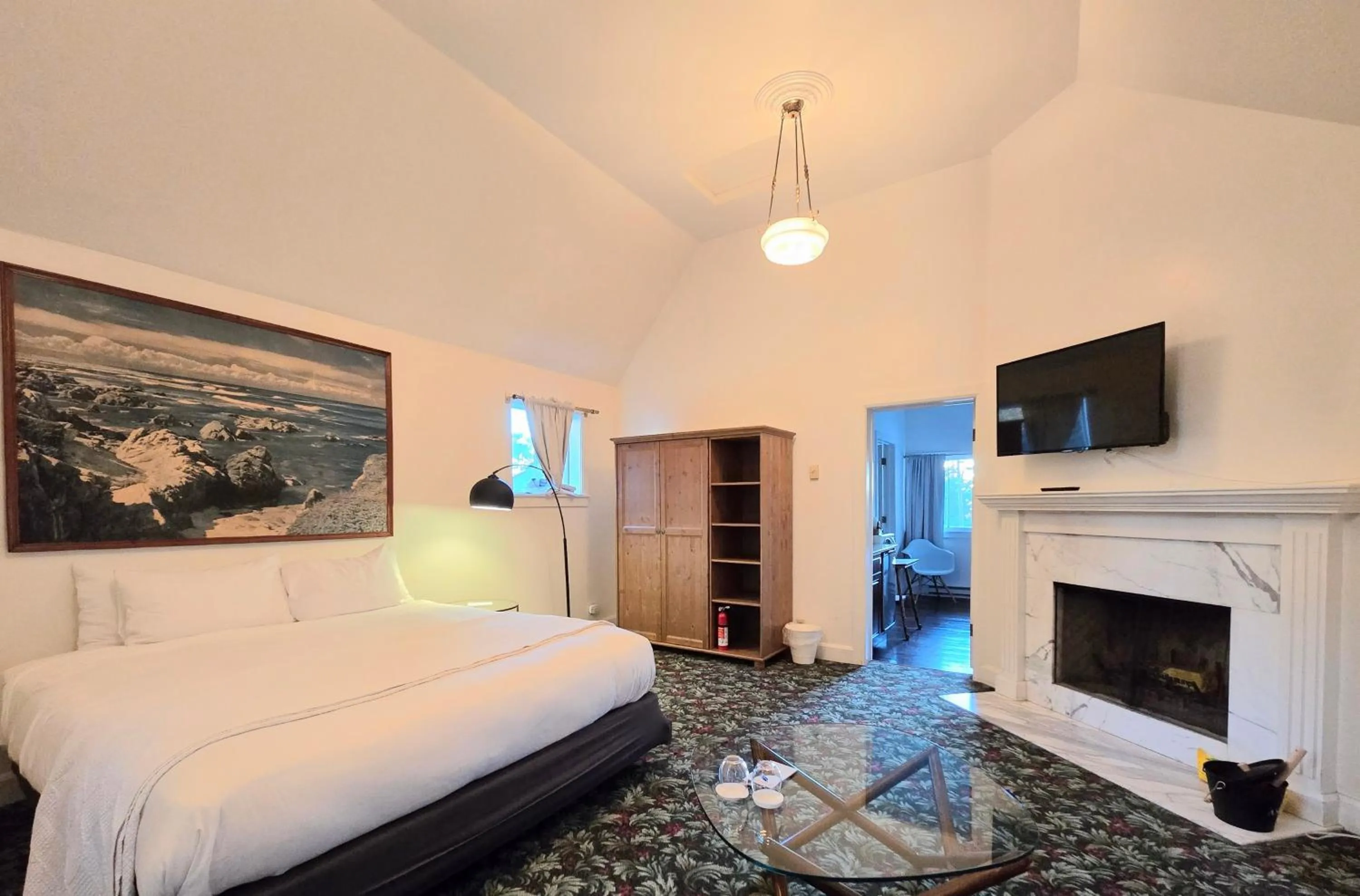 Bedroom, Bed in Dennen's Victorian Farmhouse