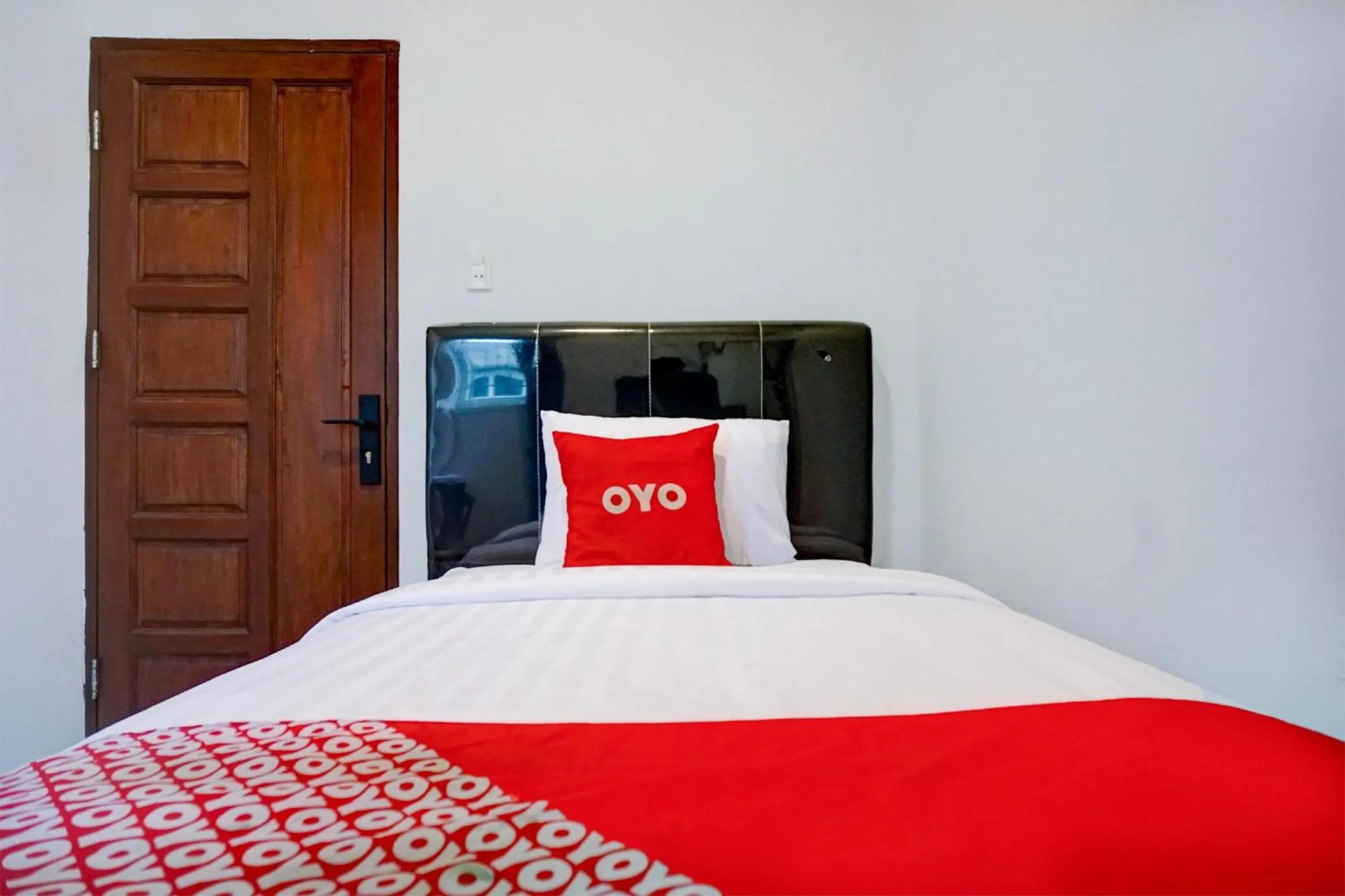 View (from property/room), Bed in Collection O Almasarra Residence Near Ring Road Medan