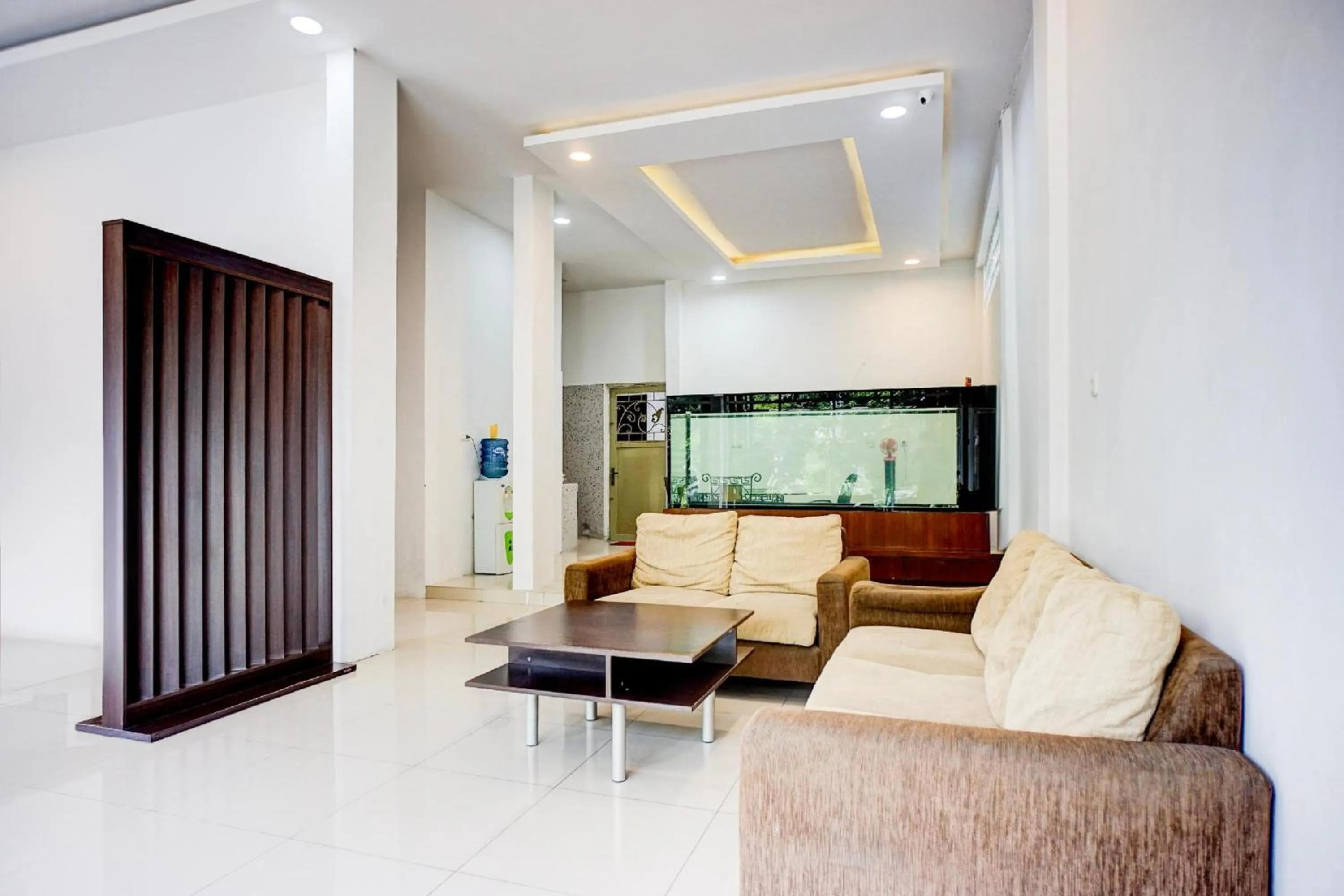Seating area in Collection O Almasarra Residence Near Ring Road Medan