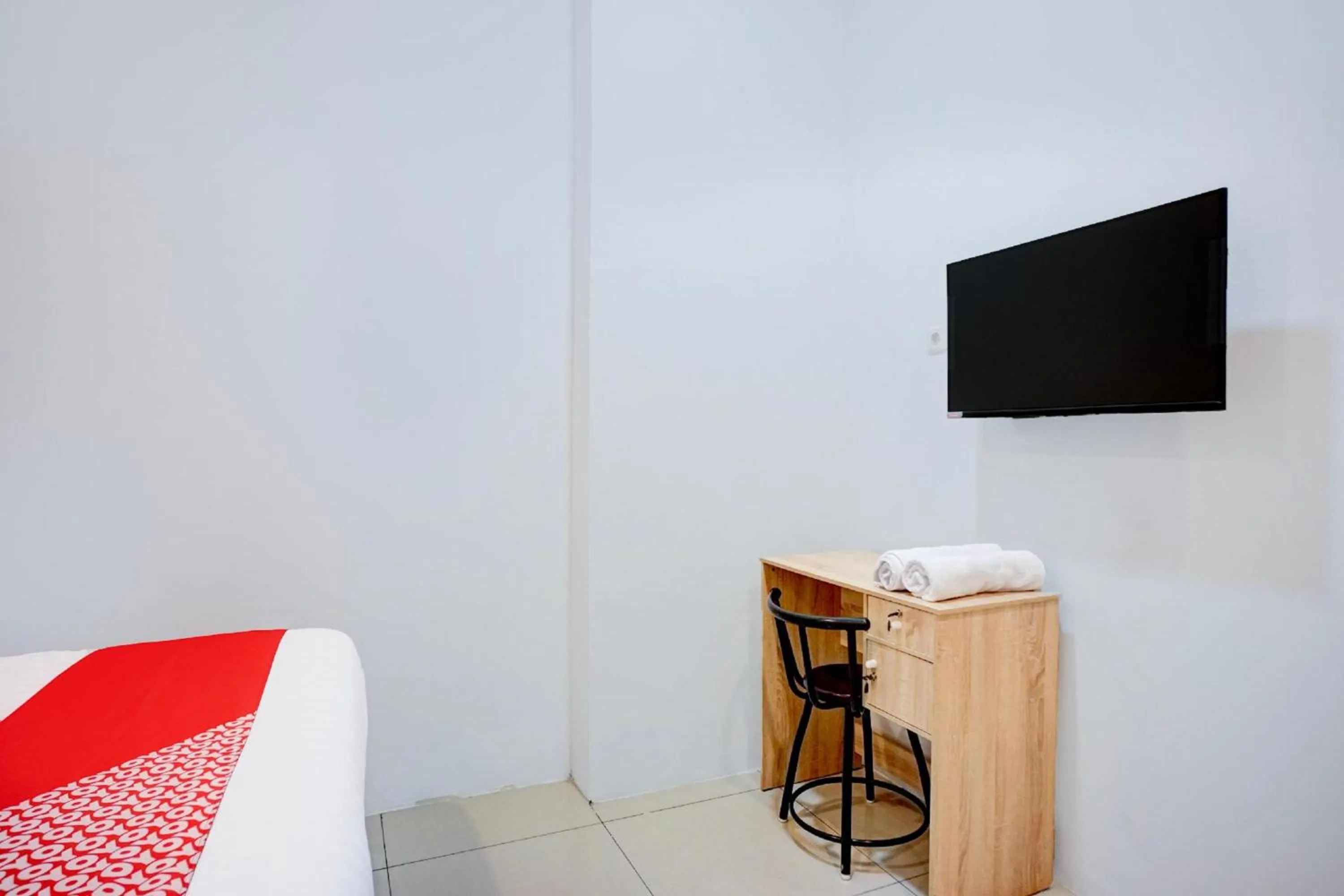 Bedroom in Collection O Almasarra Residence Near Ring Road Medan