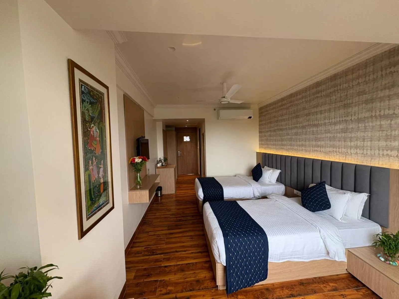 Bedroom, Bed in Sinclairs Udaipur