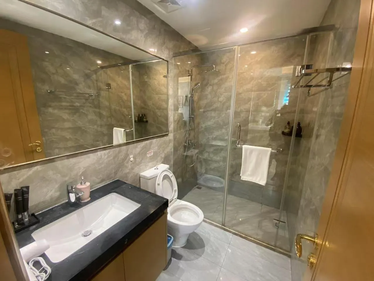 R&F Princess Cove Superior Homestay Nearby CIQ By Han Lin Sojourn