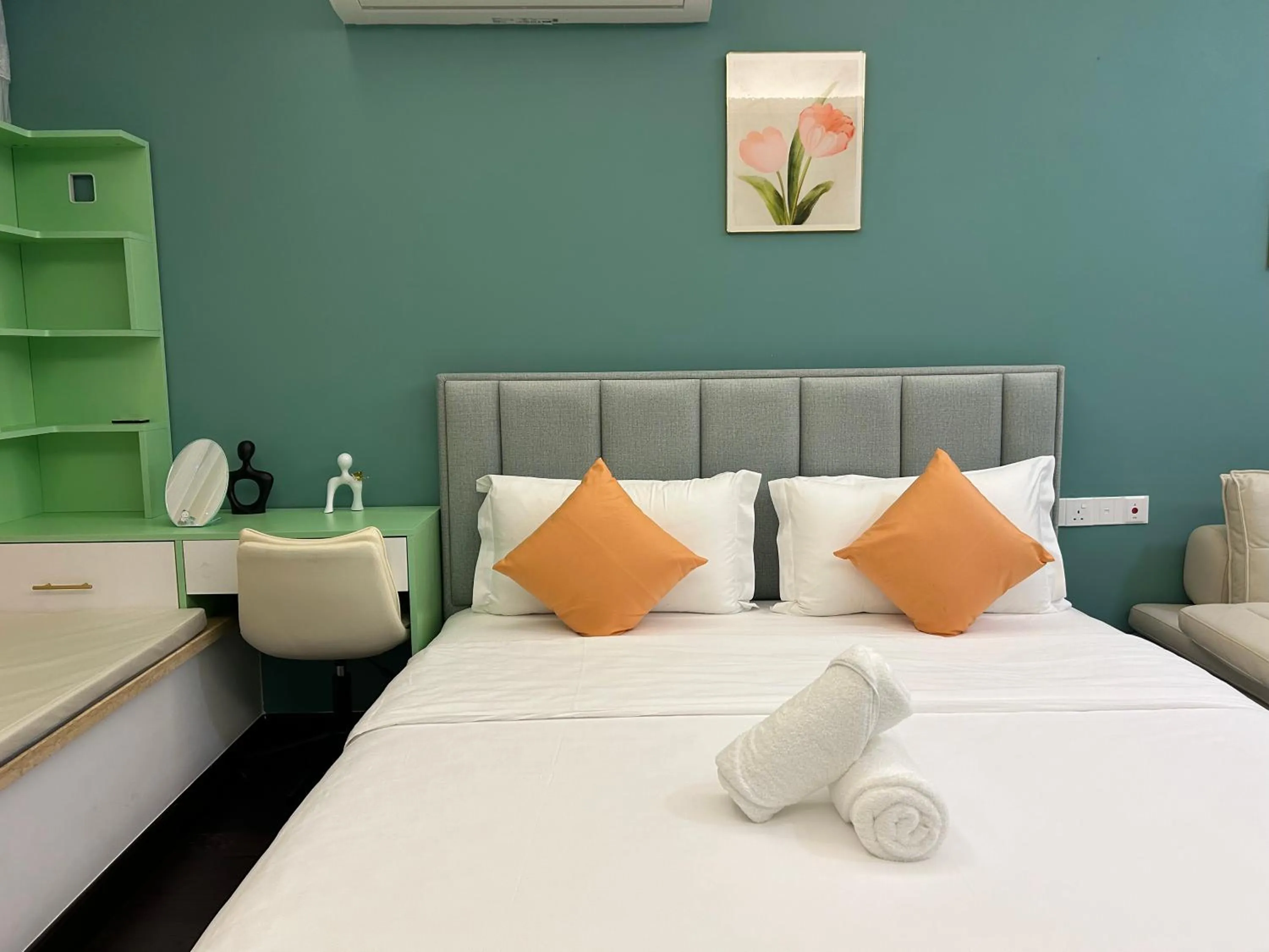 Bed in R&F Princess Cove Superior Homestay Nearby CIQ By Han Lin Sojourn