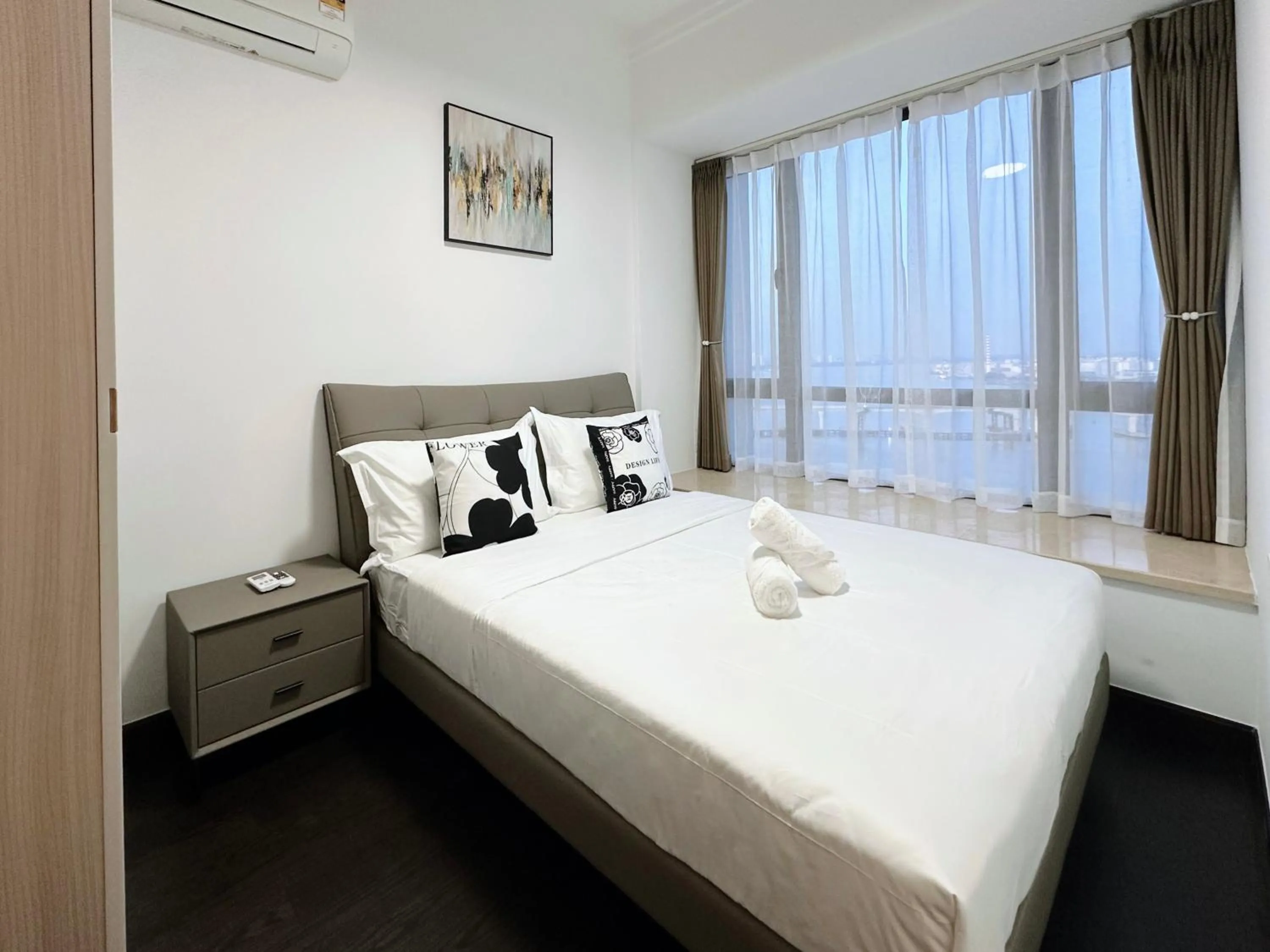 Bed in R&F Princess Cove Superior Homestay Nearby CIQ By Han Lin Sojourn