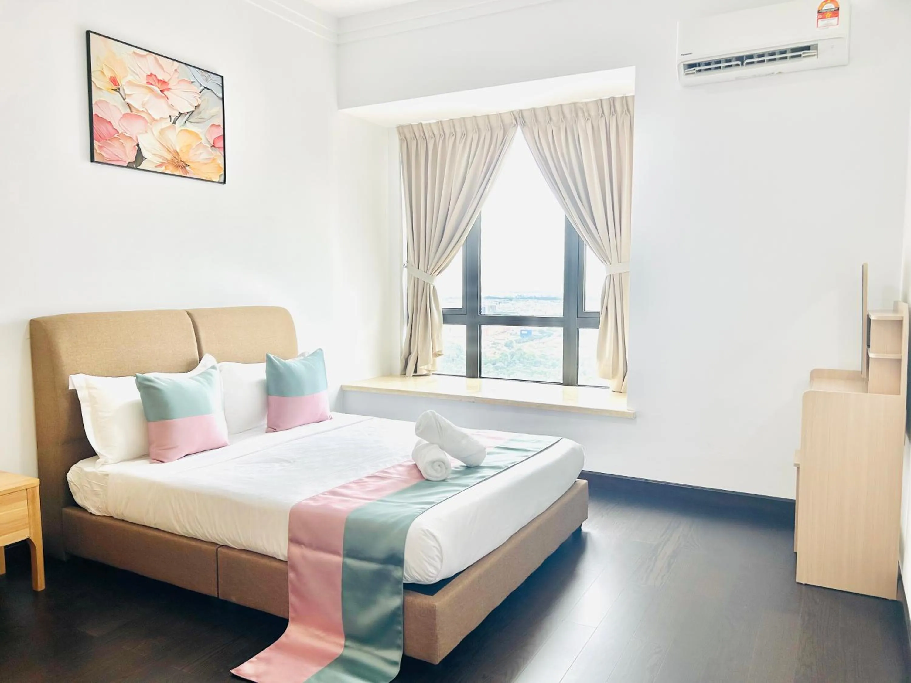 Bed in R&F Princess Cove Superior Homestay Nearby CIQ By Han Lin Sojourn