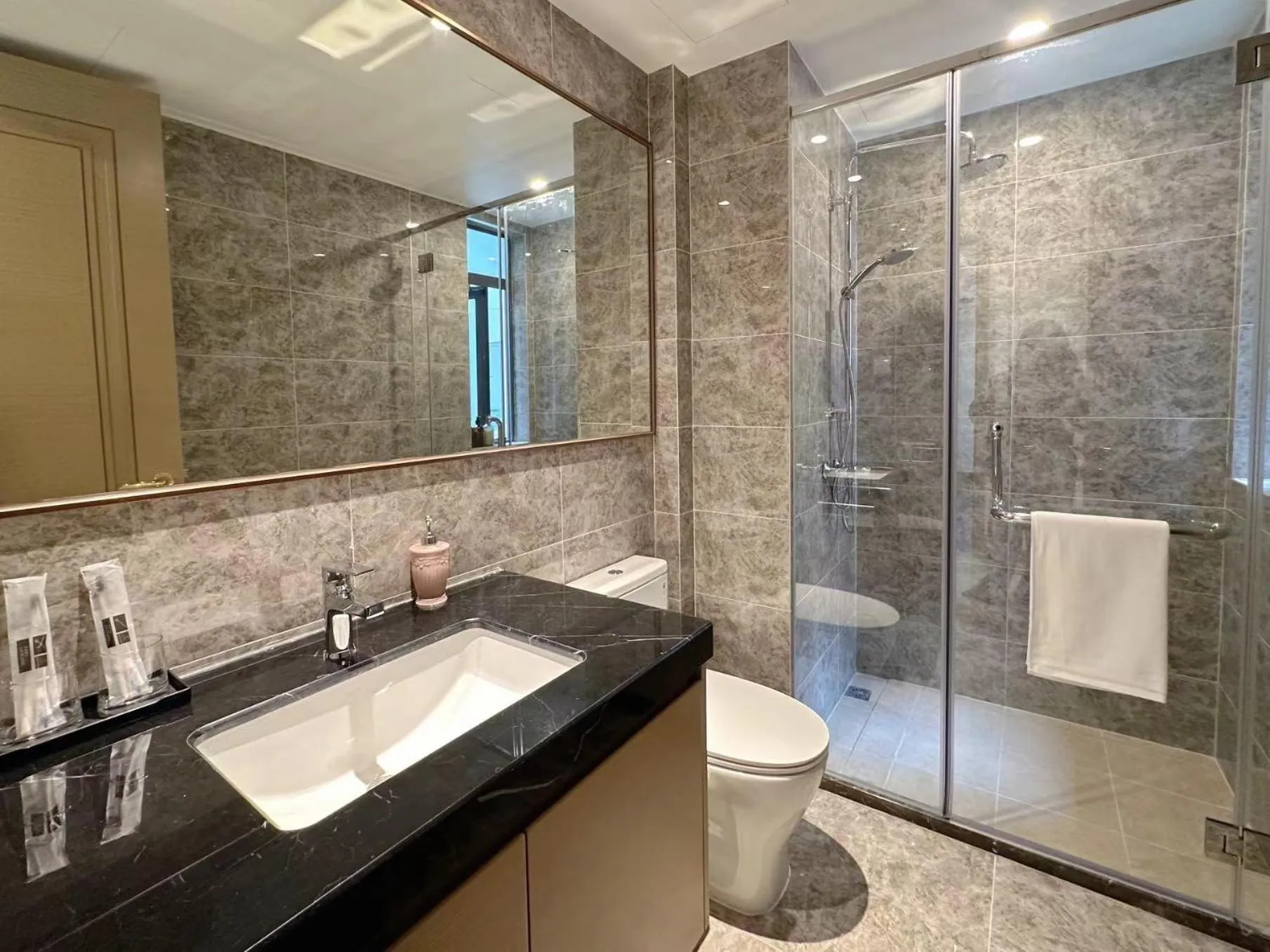 Toilet in R&F Princess Cove Superior Homestay Nearby CIQ By Han Lin Sojourn